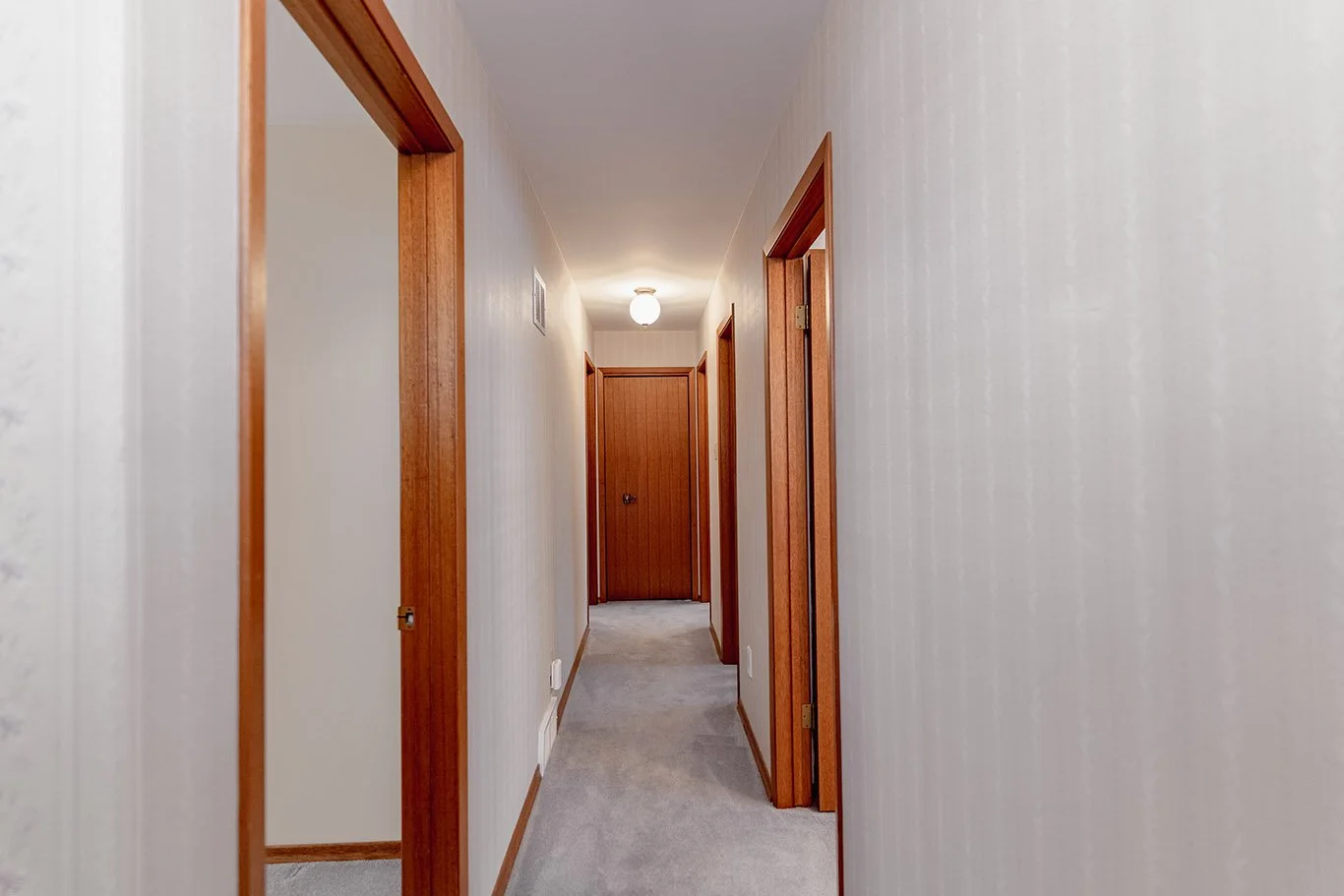 9. 11 Deborah Place.jpg