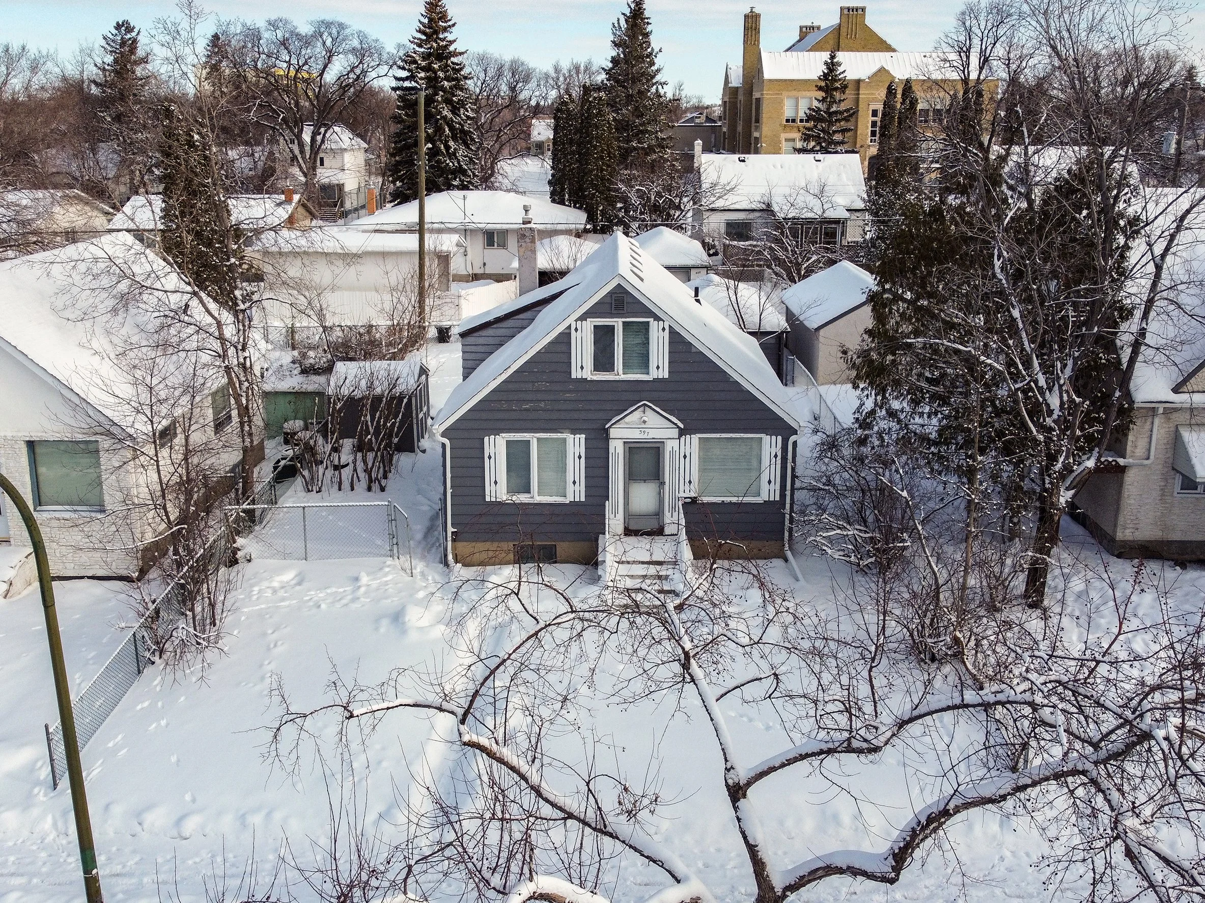 28. 397 Edgewood Street.jpg