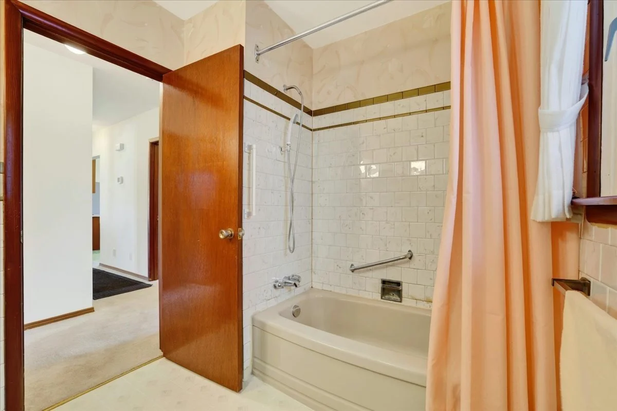 13-290 Park Manor Blvd - 00012.jpg
