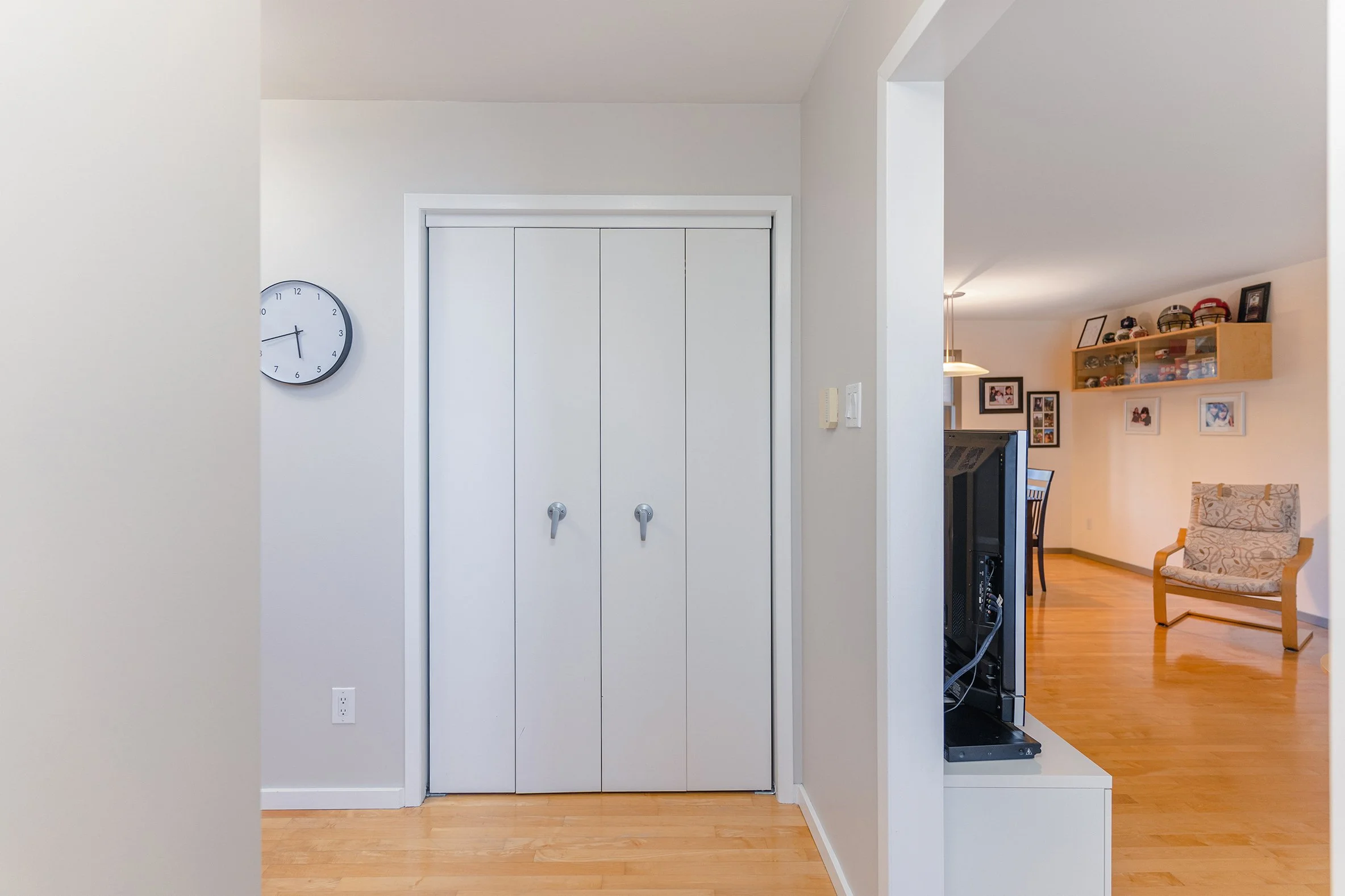 6. 87 Stoneham Crescent.jpg