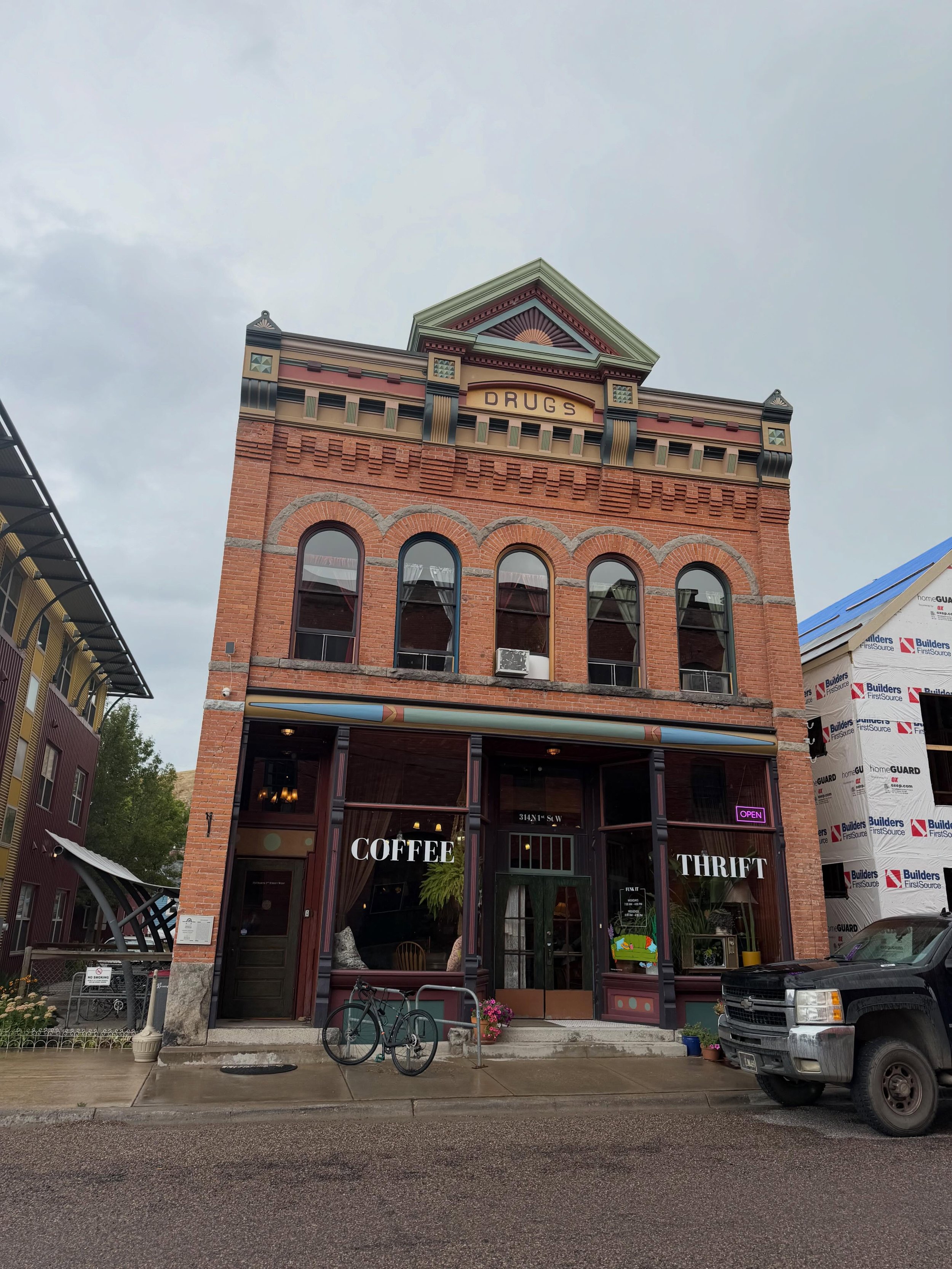 THIS WEEK&rsquo;S RECAP:

We said good bye to our summer specials and HELLOOOOOOO to our fall menu and we can&rsquo;t get enough of her already 🍂

Our thrift got a little added boost and we announced our &lsquo;save the date&rsquo; for our third ann
