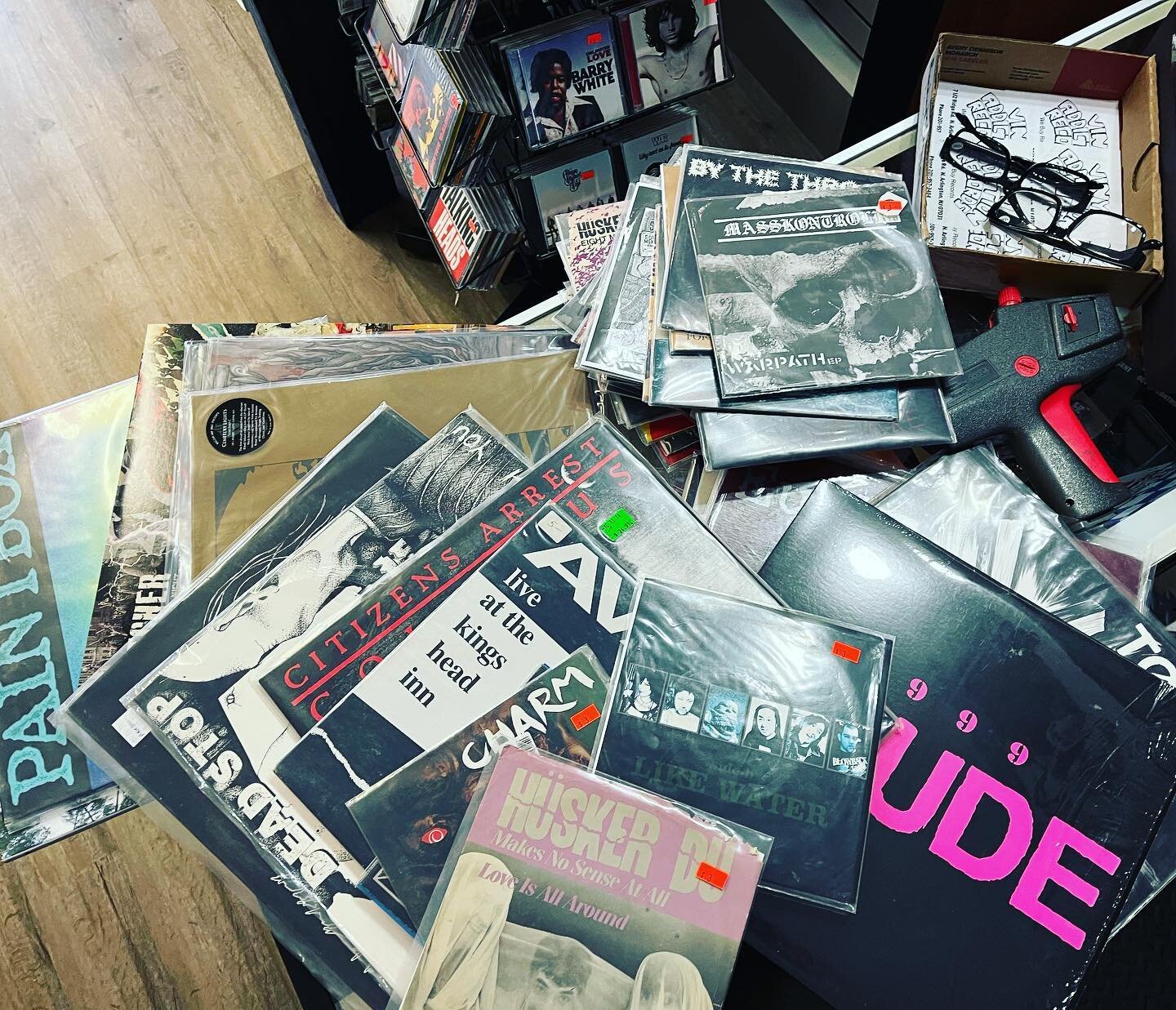 #vinyladdictionrecords #records #vinylrecords #vinylrecords #recordshop #njrecordstore #webuyrecords