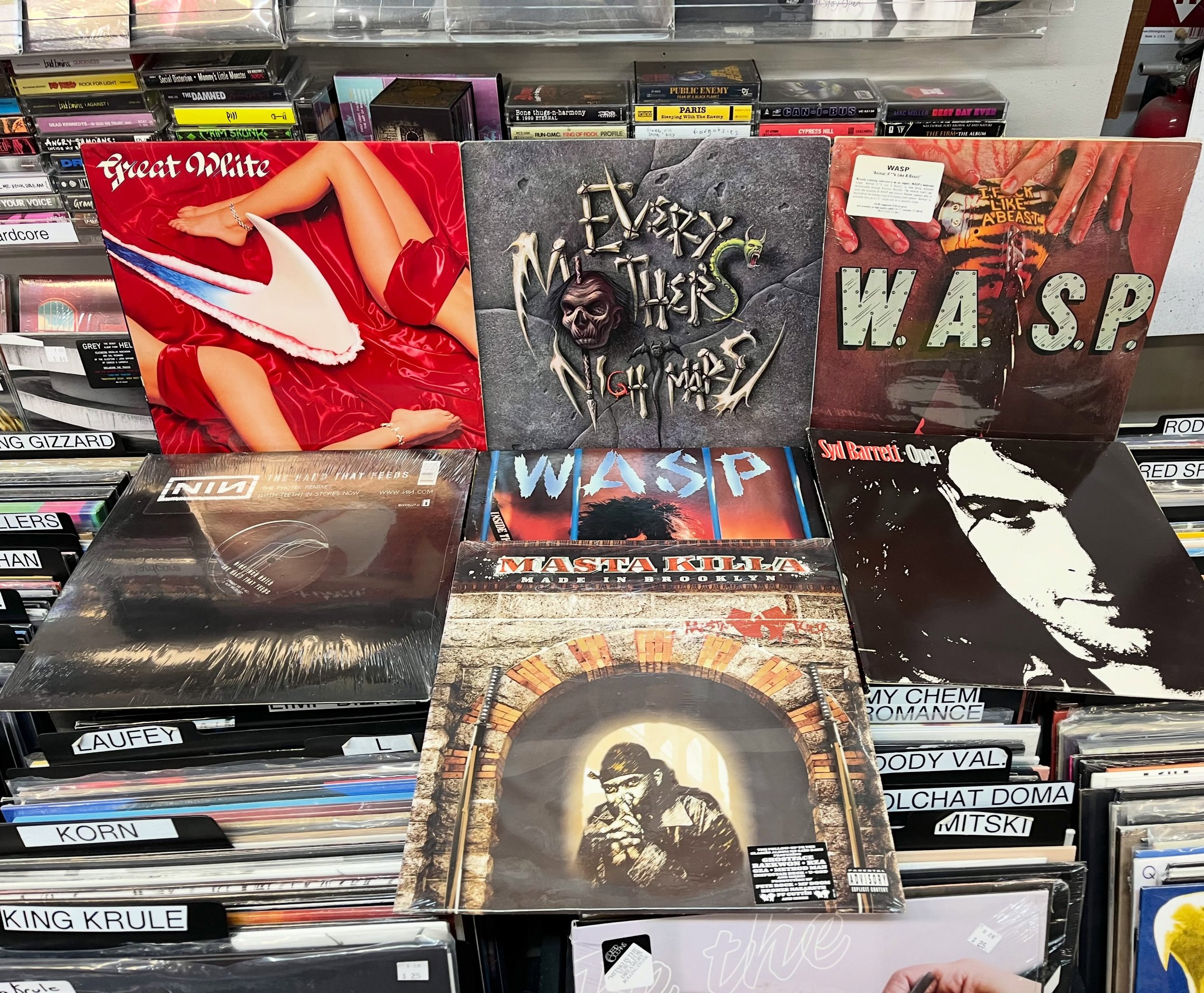 A few more used albums available tomorrow at 10am

#vinyladdictionrecords