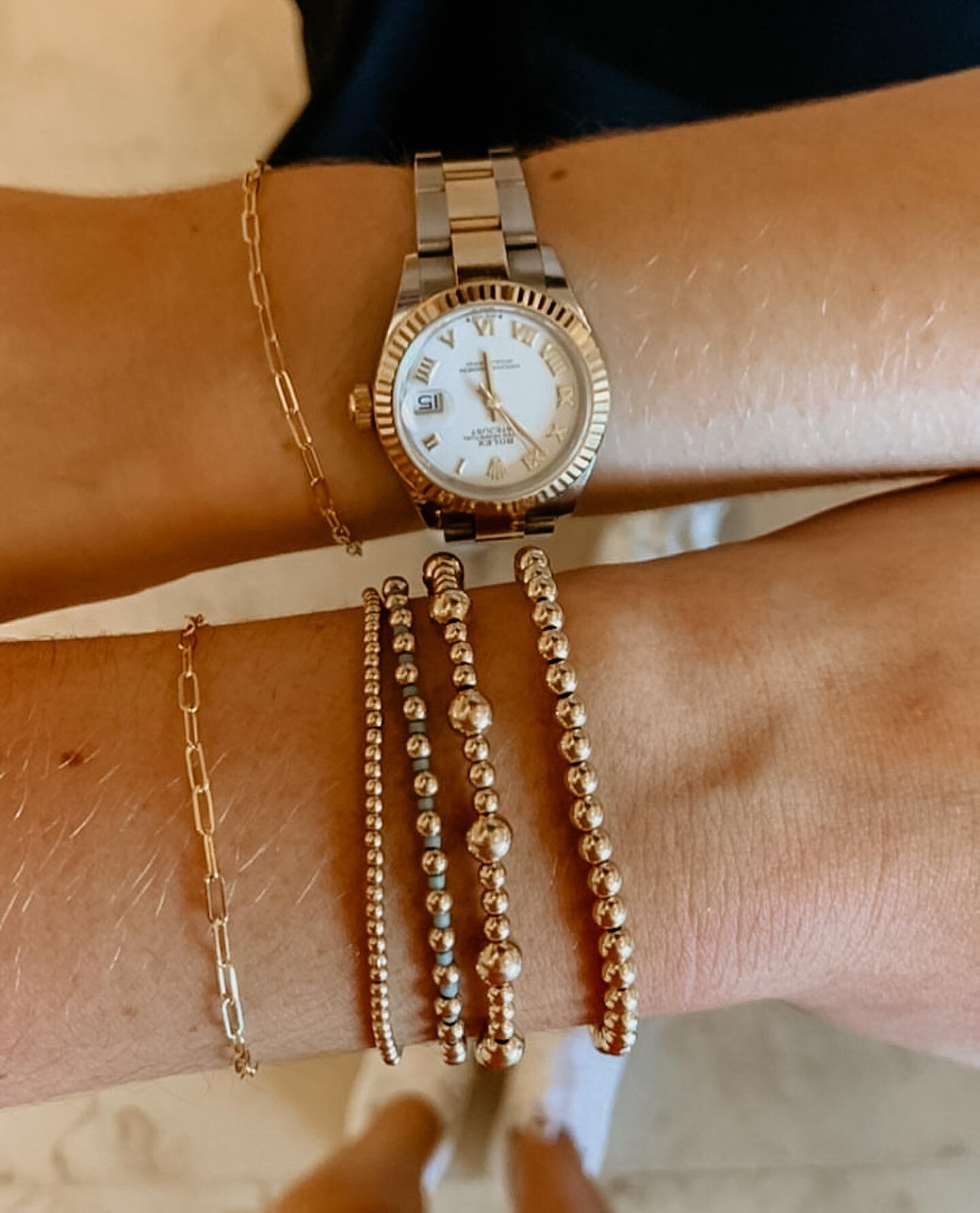 The perfect duo deserve the most perfect bracelet combo 👭
.
.
.
.
.
#permanentjewelry #permanentjewelrydallas #foreverbracelet #permanentbracelet #dallassmallbusiness #ntx #ntxsmallbusiness #shopsmall #craftmarket