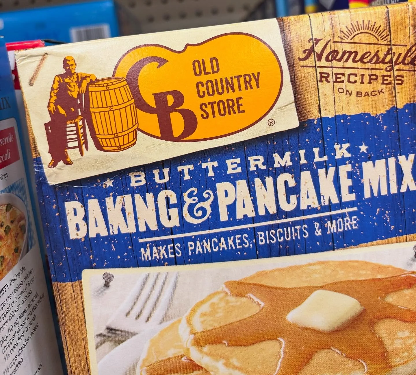 This is a crazy version of their logo&hellip; I wonder why it doesn&rsquo;t match the restaurant logo? CB Old Country Store? 

#crackerbarrel #logo #packaging