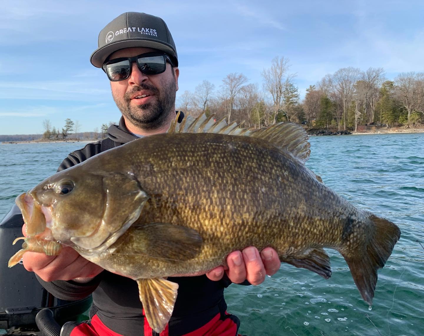 🚨Freak Smallmouth Alert🚨GLF team member Dan Miguel (@danmiguel7) was slowly dragging a 2.5&rdquo; Juvy Craw tube (motor oil) over a rocky flat yesterday when this big old fish decided to bite. Fish weighed 6-13 so just shy of 7lbs. Dan was using th