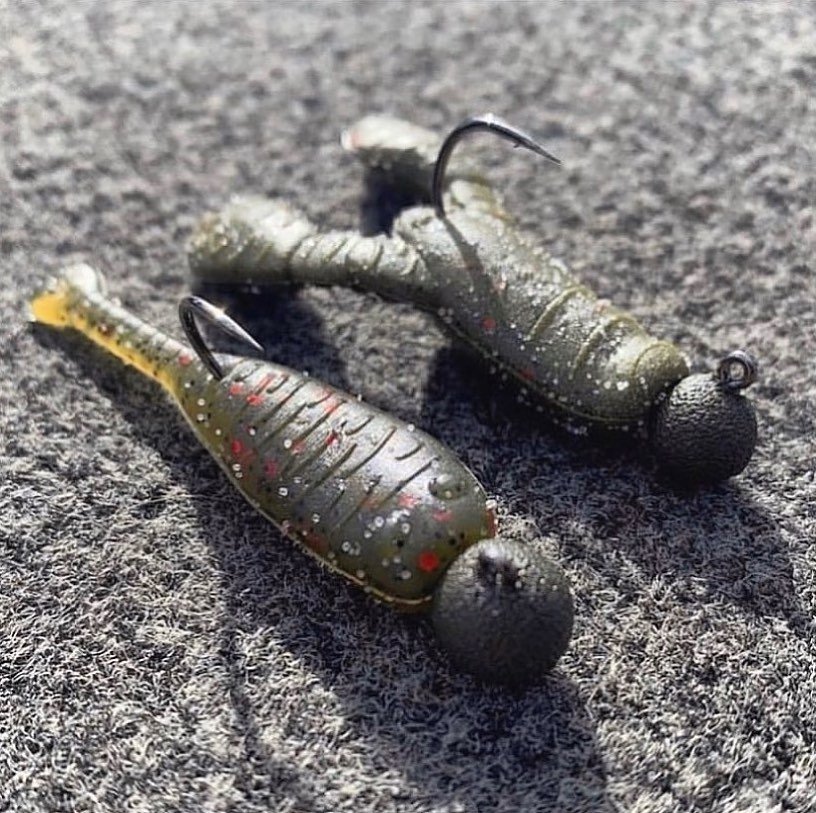 Which one do you prefer? 2.2&rdquo; Flat Cat or the 2.1&rdquo; Snack Craw rigged on a matching matte finish Stealth Ball jig heads (1/0 Gamakatsu 604). #catchfishotherscant #mattefinish

Buy at Lurenet.com (@lurenetfishing) or from our select retaile