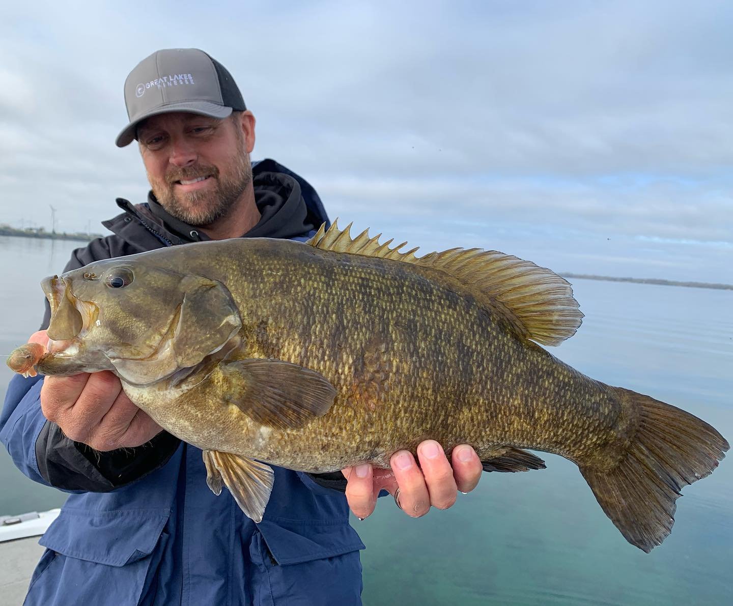 🚨7.2lbr Smallmouth Alert! &hellip; Again on the 2.5&rdquo; Juvy Craw tube in motor oil! That color has been ridiculous this year for giant fish. This one was paired with our 1/4oz Mini Pro Tube Head 

Buy at Lurenet.com (@lurenetfishing) or from our