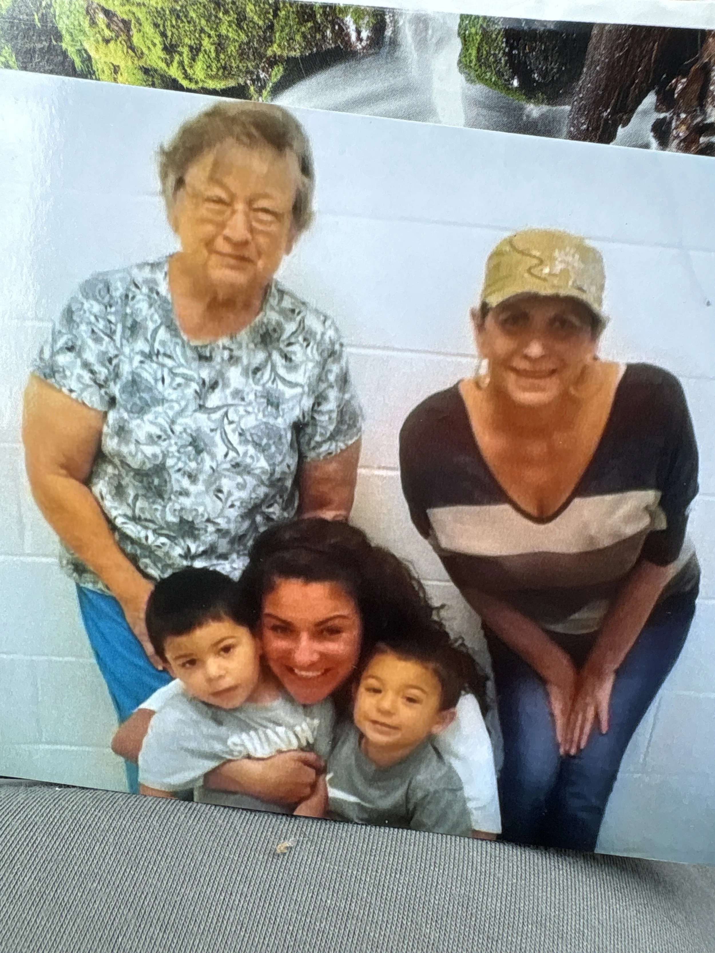 Brittini with her grandmother, mother, and 2 sons