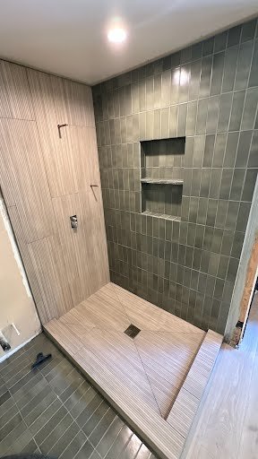 Van Nuys Bathroom Tile Installation