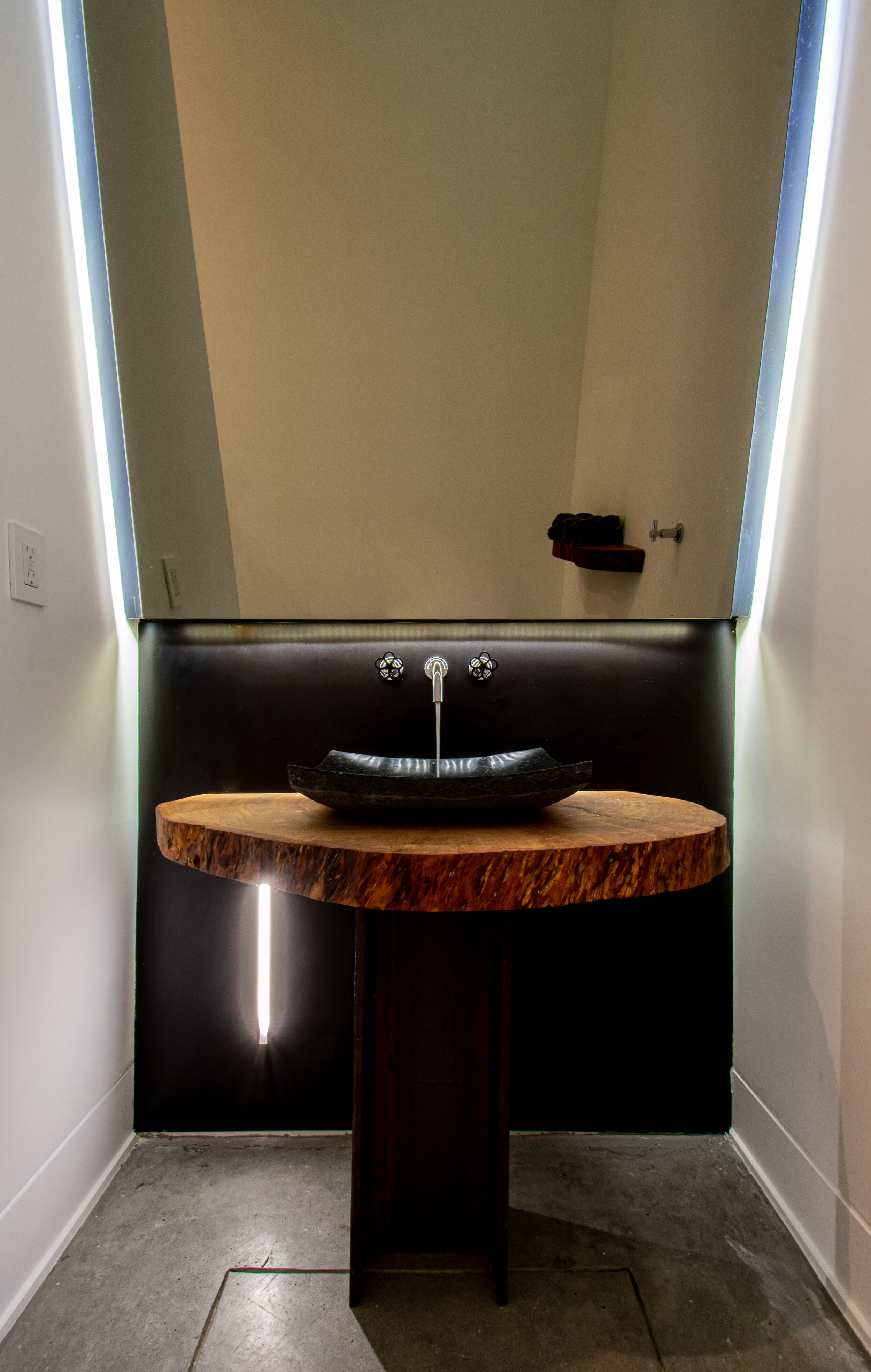 TheSyCo_1870SunetPlaza014.jpg