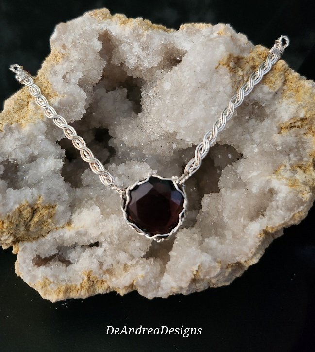 TwistedGarnet2.jpg