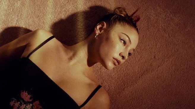 The incredible @madelyncline shot by me

Styling by @badnewsbritt 
Makeup by @jentioseco 
Hair by @tedgibson 
Light by @colin_treidler @samonezena @ellievnn 

#madelyncline #outerbanks #magazine #wmagazine #wmag #lafilmmaker #losangeles #celebrity #p