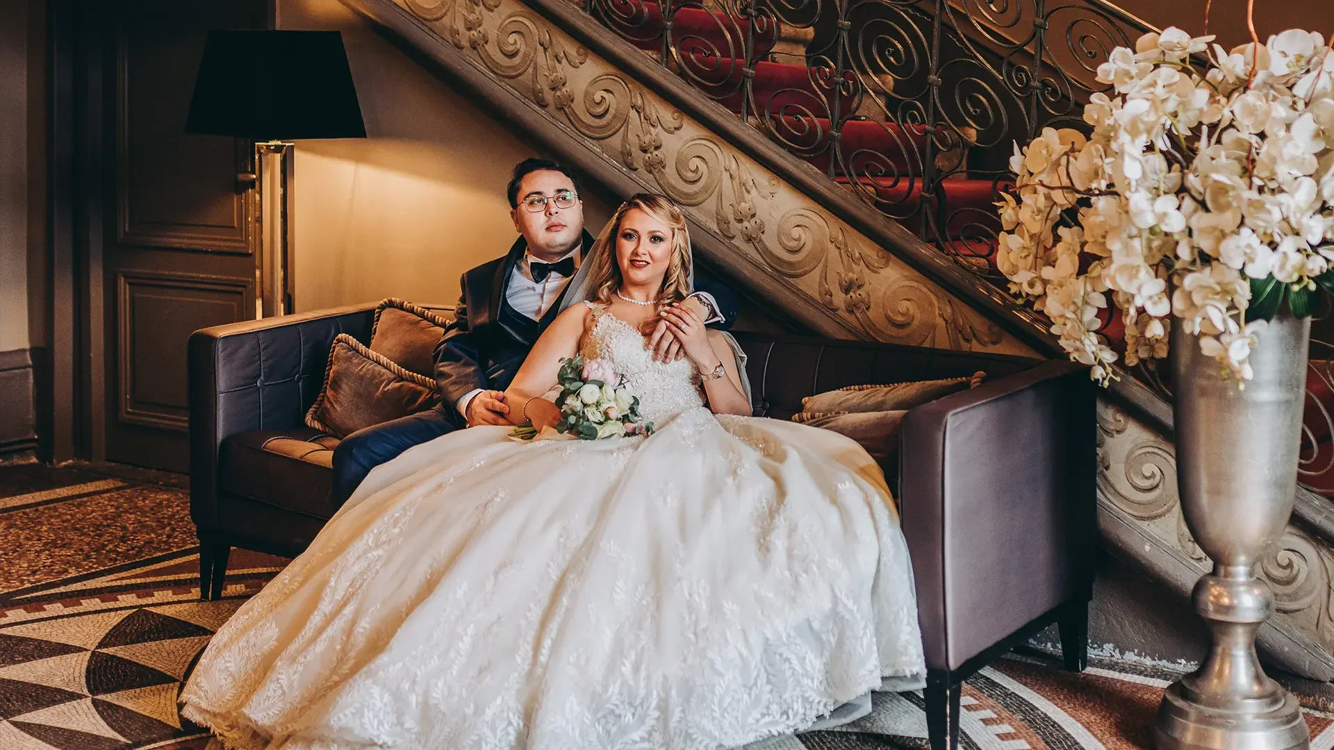 Photographe de mariage à Lyon, spécialisé dans les moments authentiques, émotionnels et intemporels.