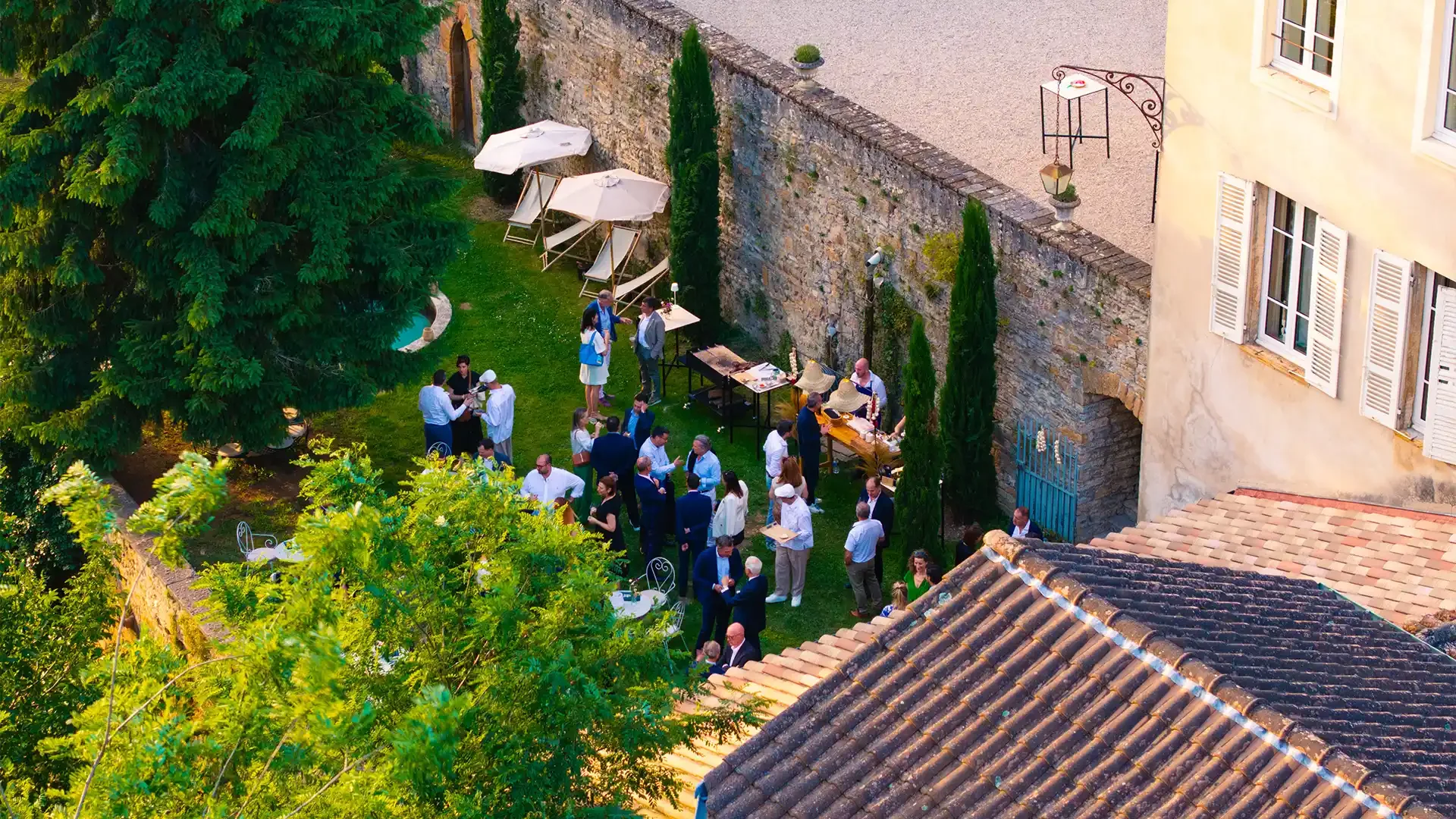 Couverture photo événementielle à Villeurbanne, avec une approche discrète et professionnelle.