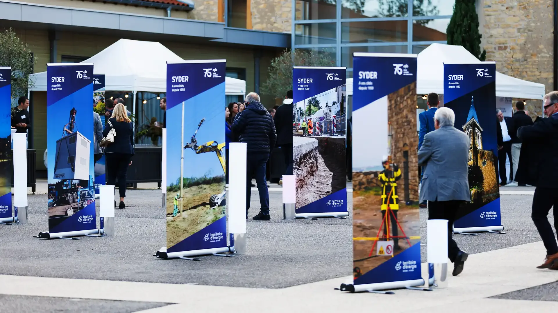 Photographe entreprise à Villeurbanne, images professionnelles pour dirigeants, équipes et communication interne.