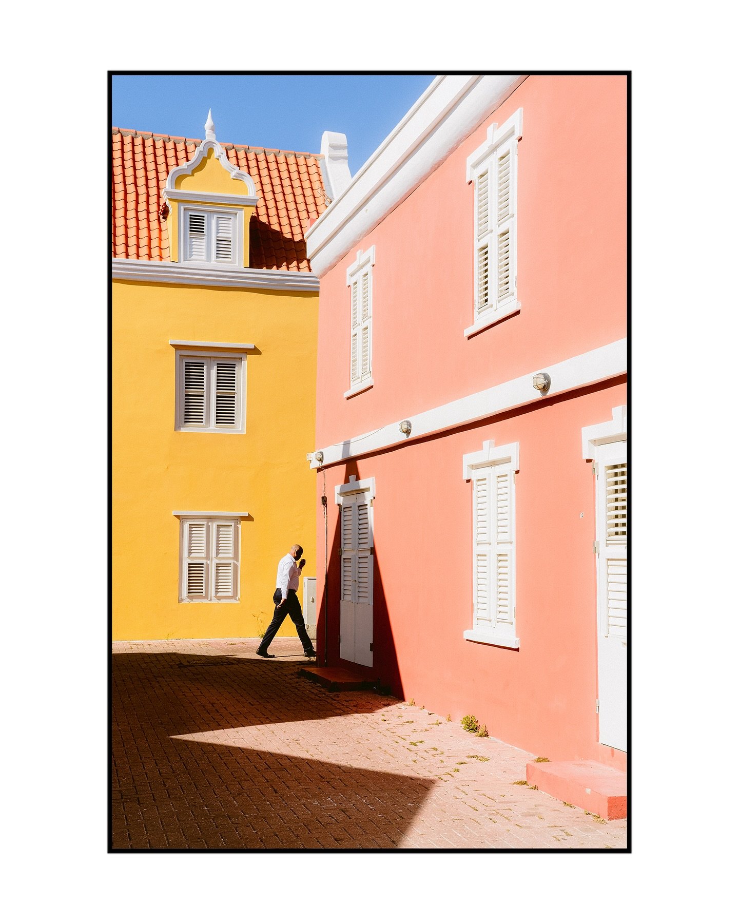 Amo el color, la luz, y recorrer las calles de un nuevo lugar con mi c&aacute;mara. Hace unos a&ntilde;os descubriendo la Isla de la Curaci&oacute;n.