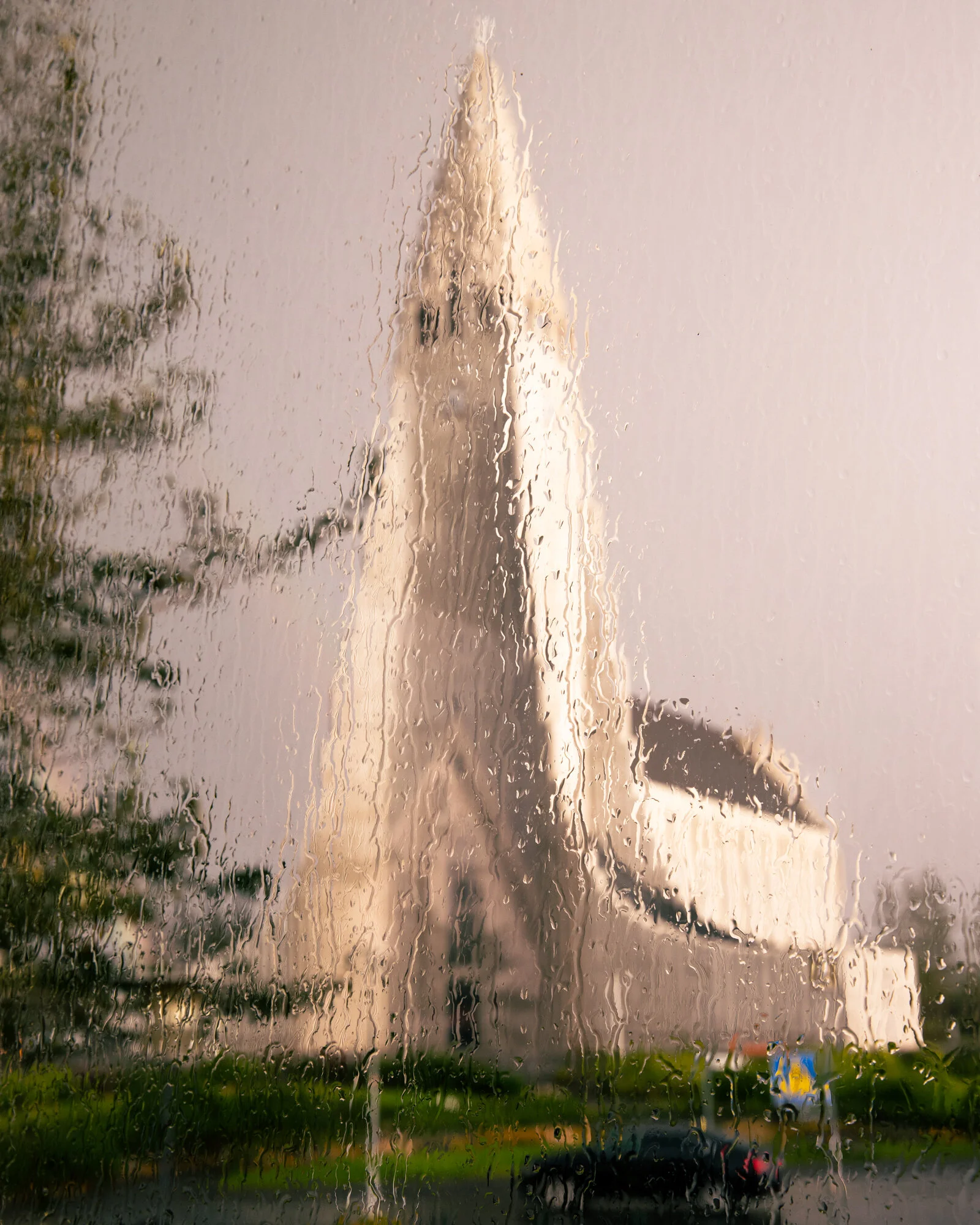 Rainy_church.jpg