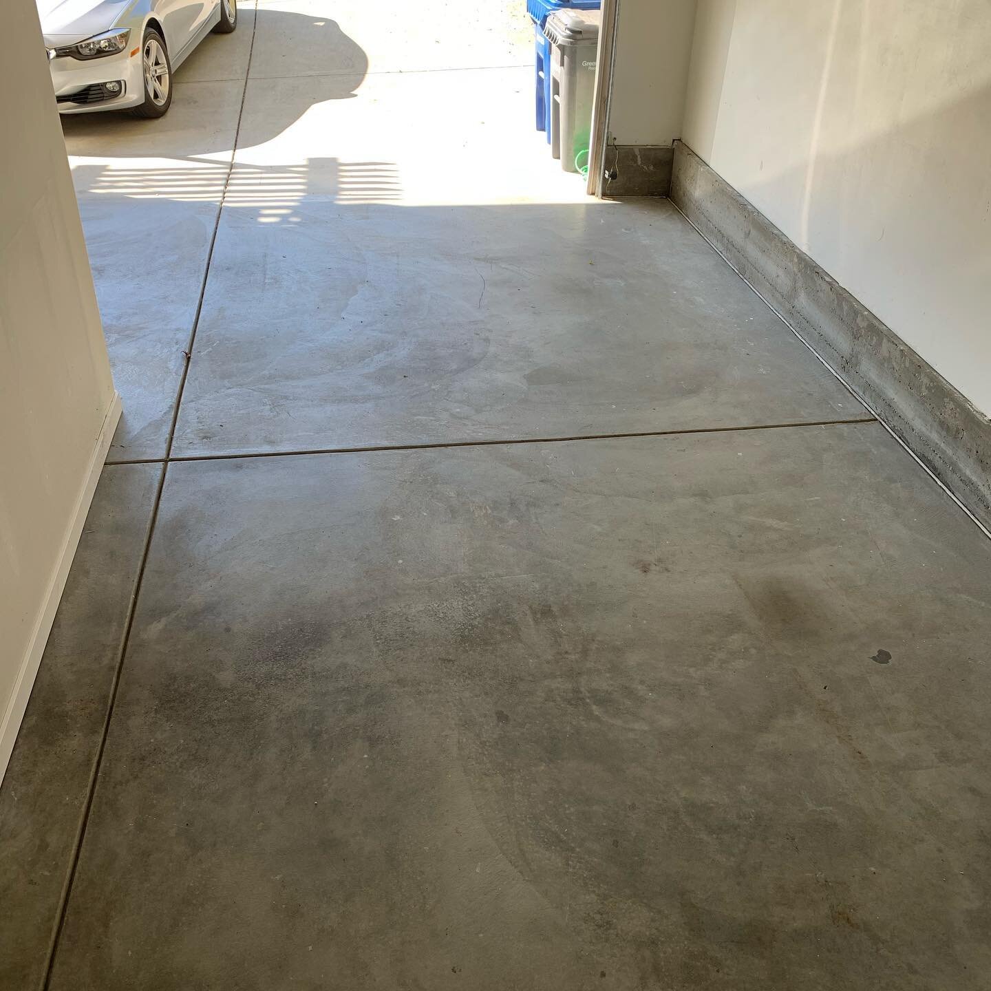 Garage floors from bad to great #rrspecialties customhomes #painter #garagefloor #finefinish #epoxy #sfhomes #custom #details