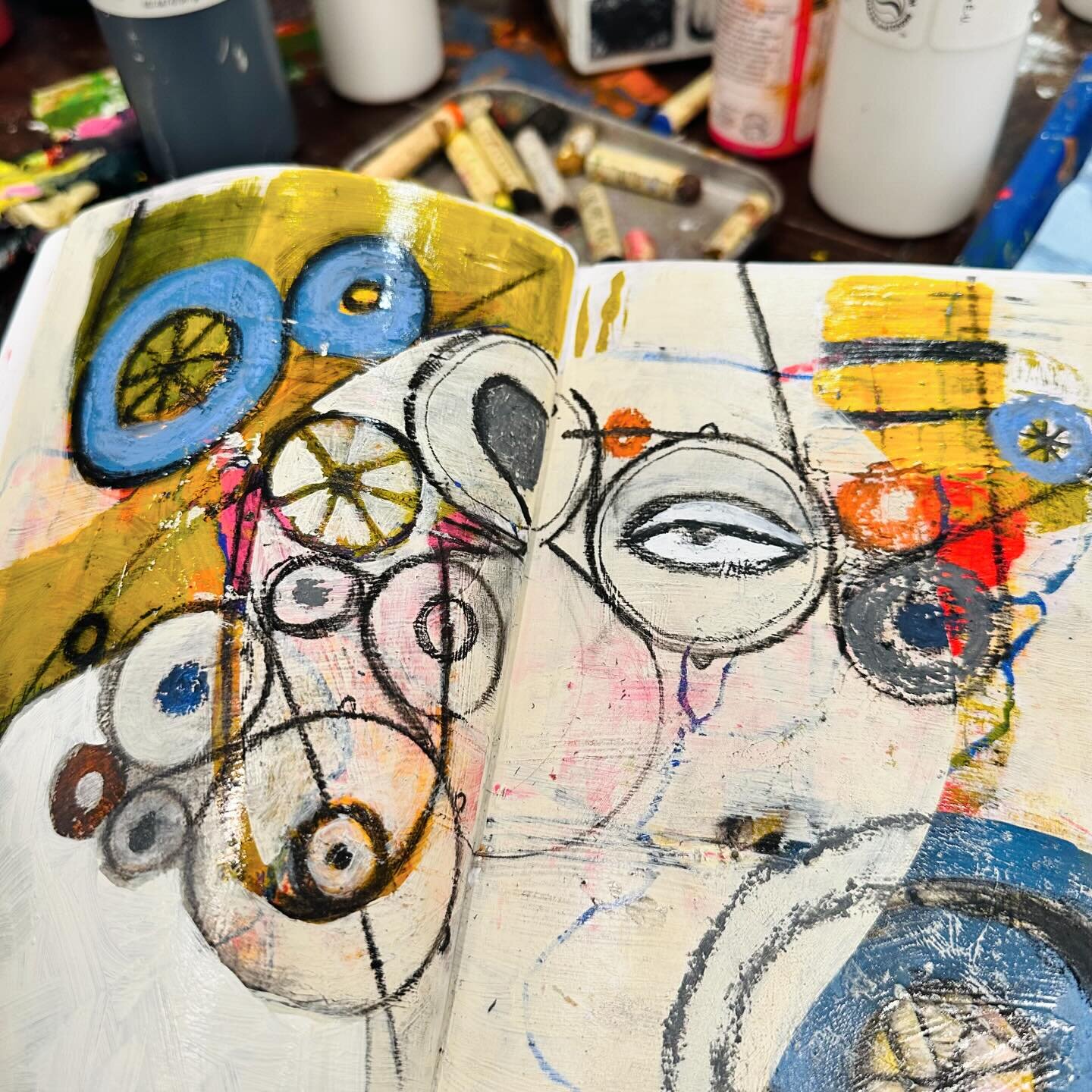 I should be shoveling snow right now, but da hell with that. Let&rsquo;s do this! Morning sketch. 

#robinfayegates #robinfayegatesart
#RFGA #denverartist #painting #whimsicalart #artinspiration #creativeprocess #creativepractice #coloradoartist #mix
