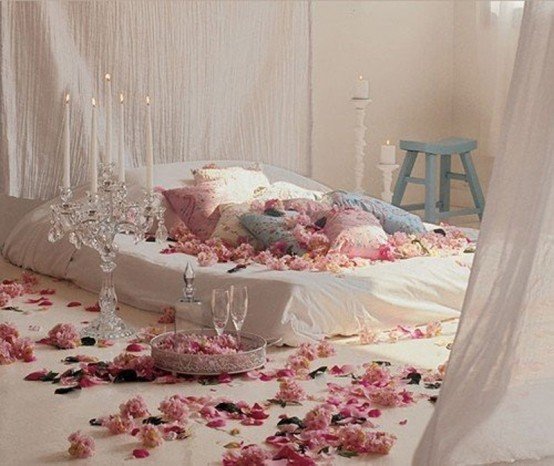 7 Steps To Staging A Decadent Vegan Valentine's Day Bed