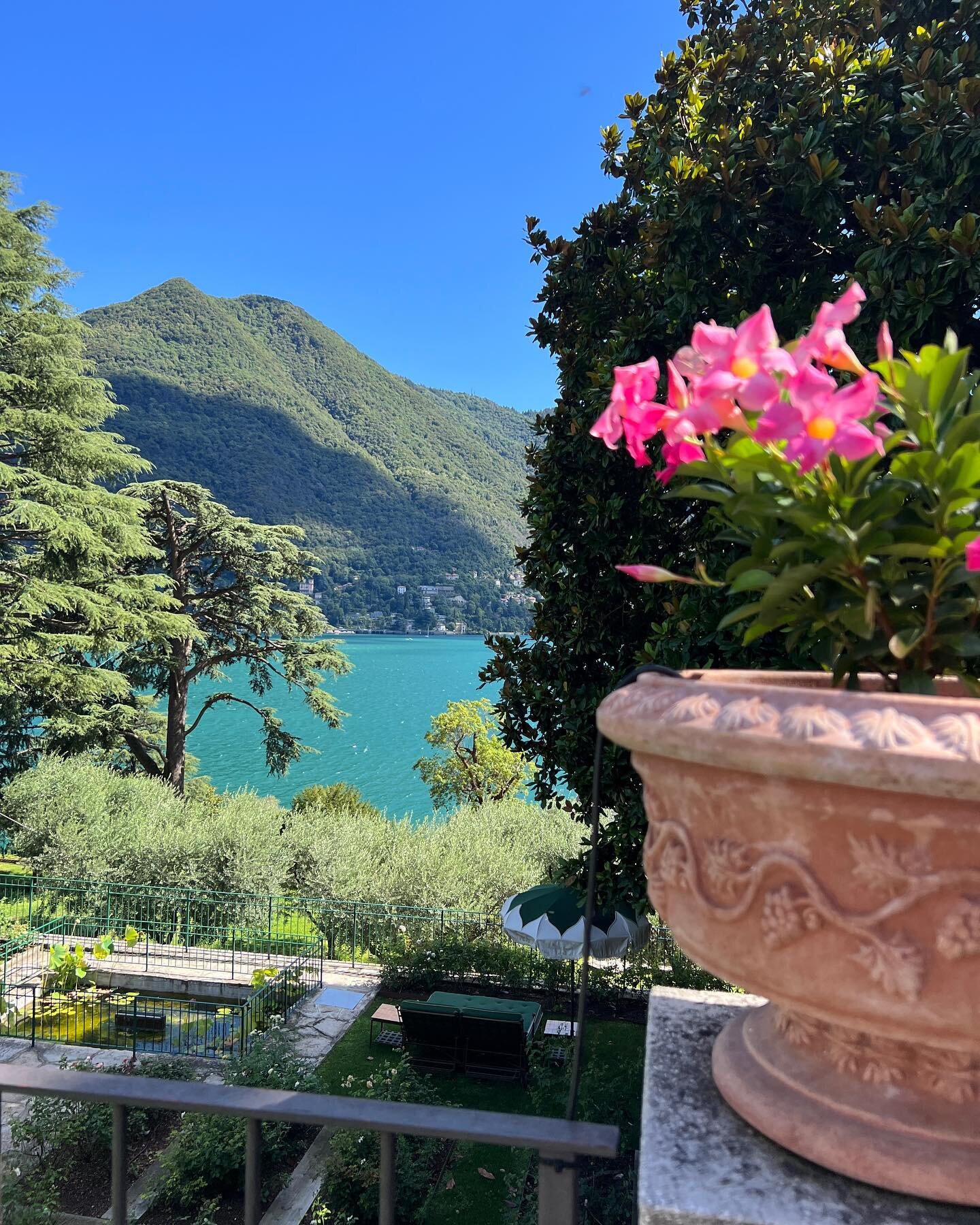 #passalacqua #prefferedhotels #ghtremezzo #stayatthegrand #hoteltremezzo #luxurytravel #lakecomoitaly🇮🇹 #lakecomohotel #ultraluxurytravel #cntraveler #italy❤️ #wanderlust #luxuryhotelsuite #italianvilla #passalacqualakecomo