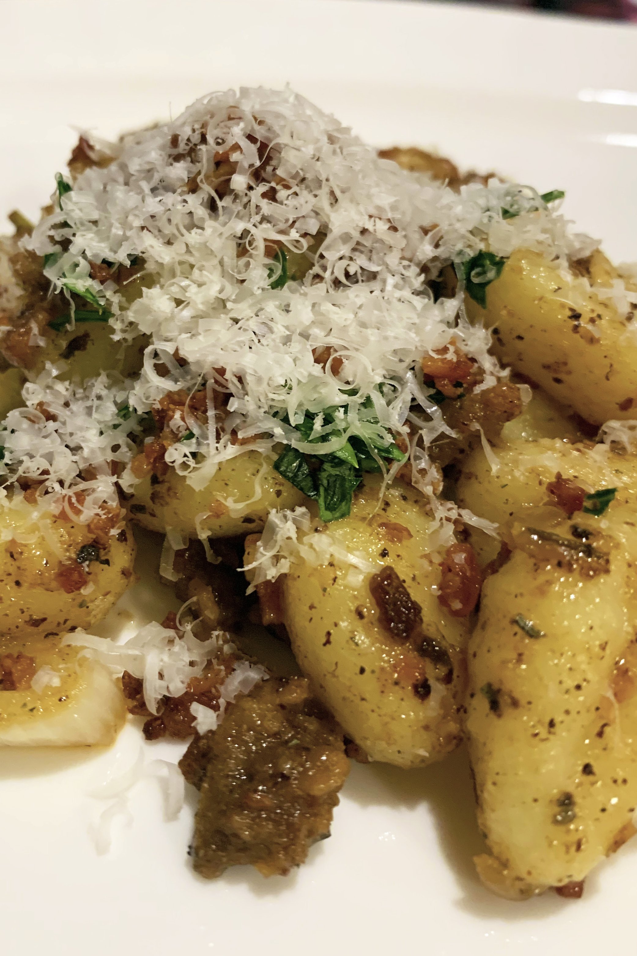 Gnocchi+with+pancetta_fresh+parsley_parm+cheese.jpg