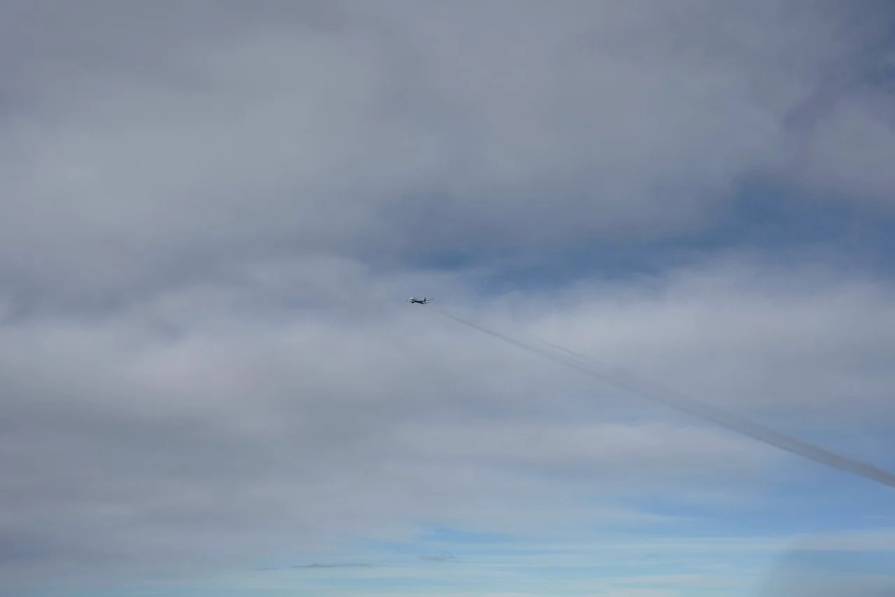 No shortage of jet traffic in the flight levels.