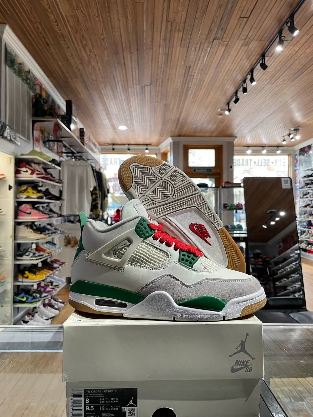 Size 8 Jordan 4 SB Pine Green — KENOKICKS