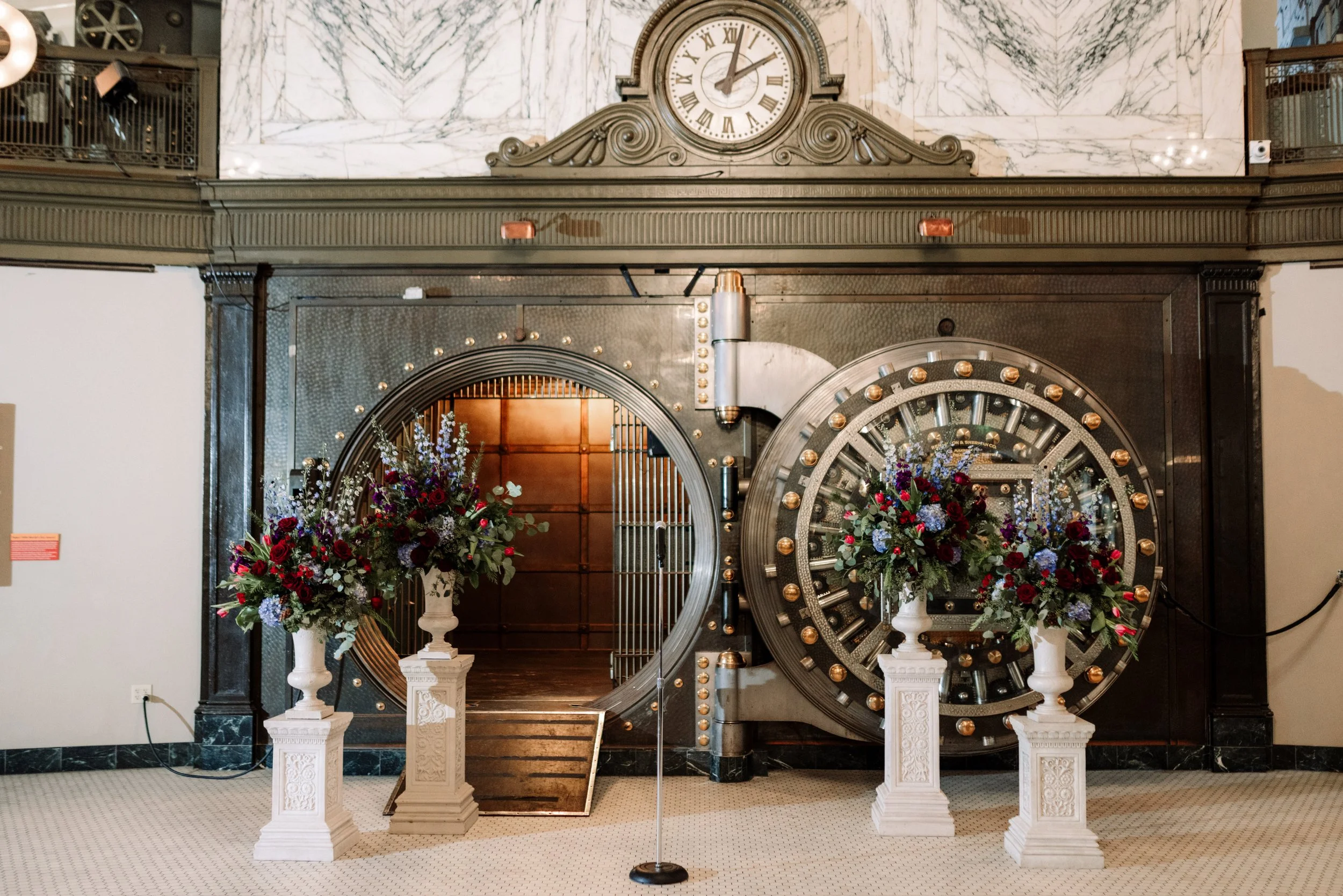 winter-milwaukee-wedding-the-society-mcniel-photography 13.jpg