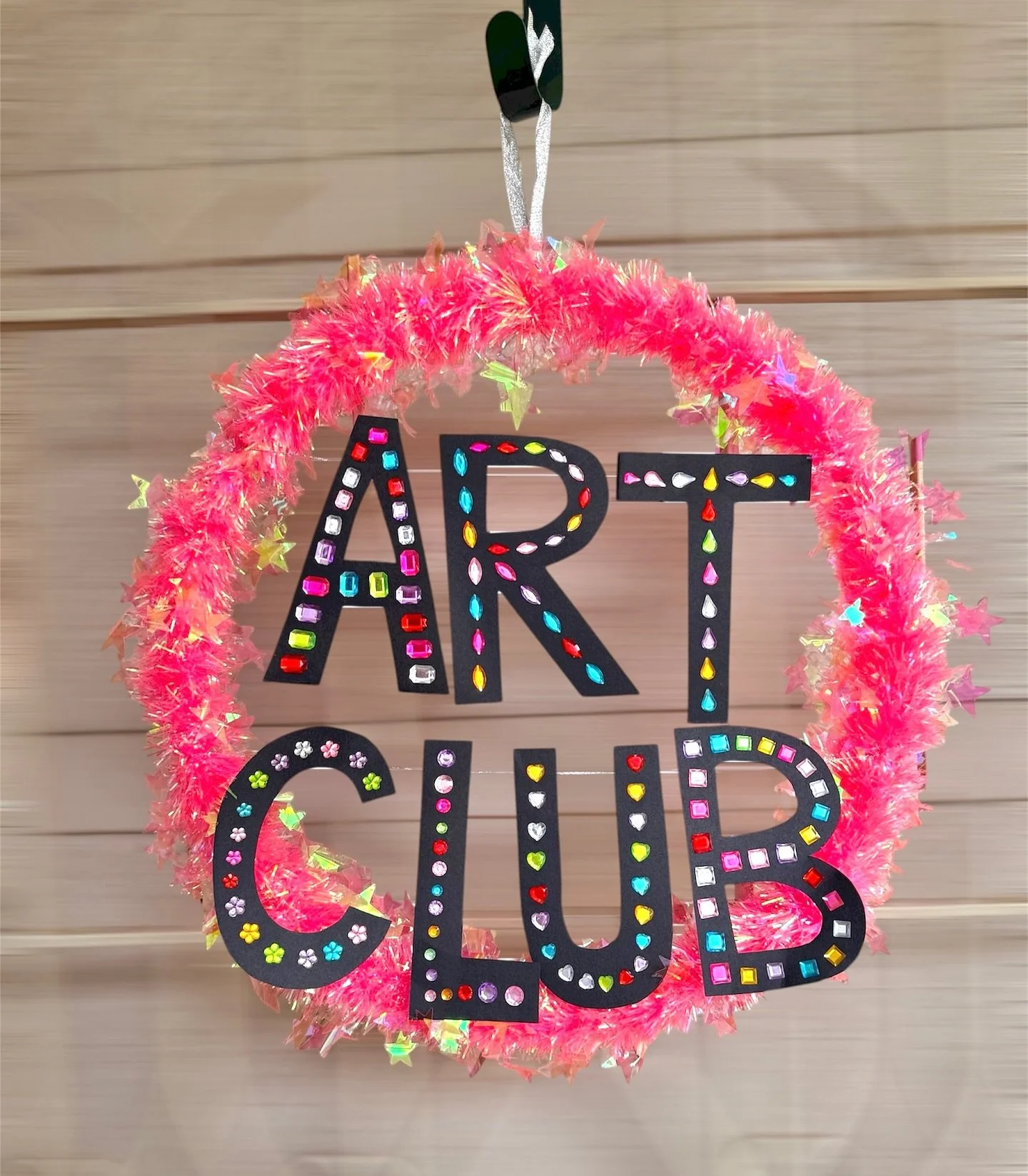 My Christmas tree is up and the next 4 weeks of #kirstysartandcraftclub are all Christmas themed, so yeah I am ready for Christmas 🎄🎅🏼✨🦐🍒