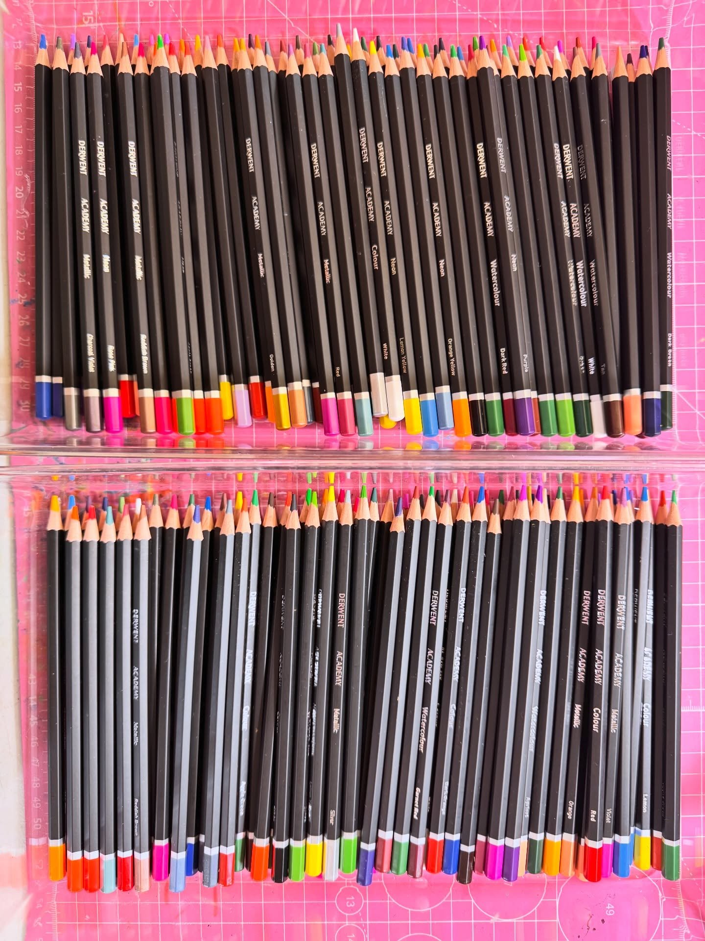 New term - new coloured pencils ✨
Thanks to the #artforcebrisbane prize money I was able to massively upgrade our colouring in pencils. I can&rsquo;t wait to share my love of @derwentartau with my #helloartclub