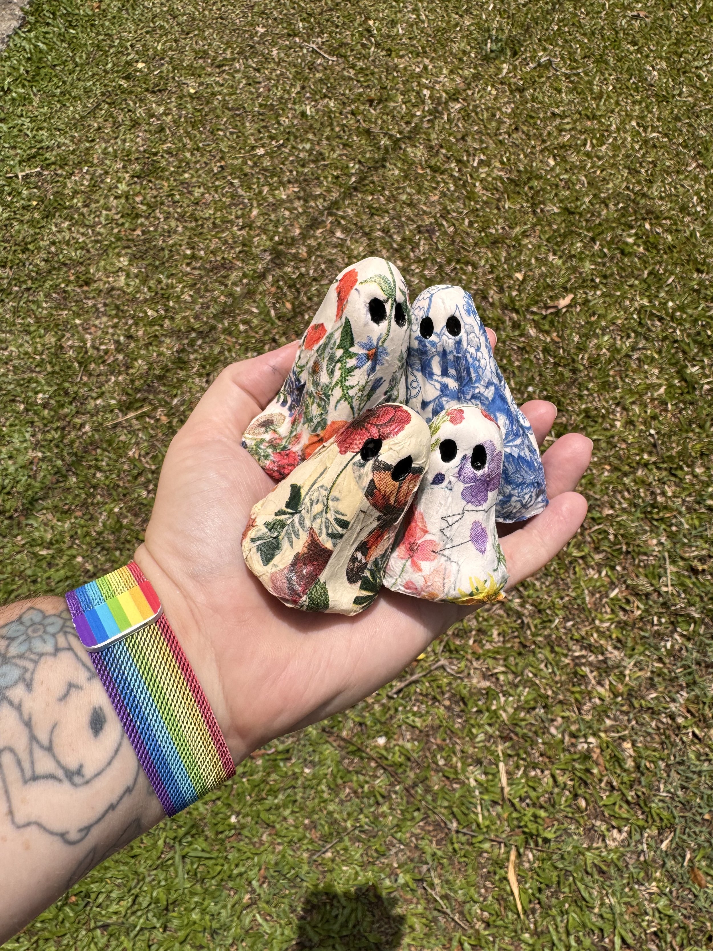 Kirstys Art & Craft Club clay ghost activity