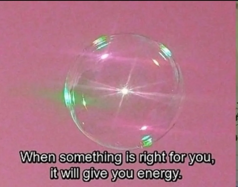 ⬇️A somatic practice for self-connection

🌀Settle: Let your body arrive where you are. Feel the support beneath you holding your weight.

🌀Look around: Let your eyes move around the room. Notice shapes, colors, or light. Pause on anything that feel
