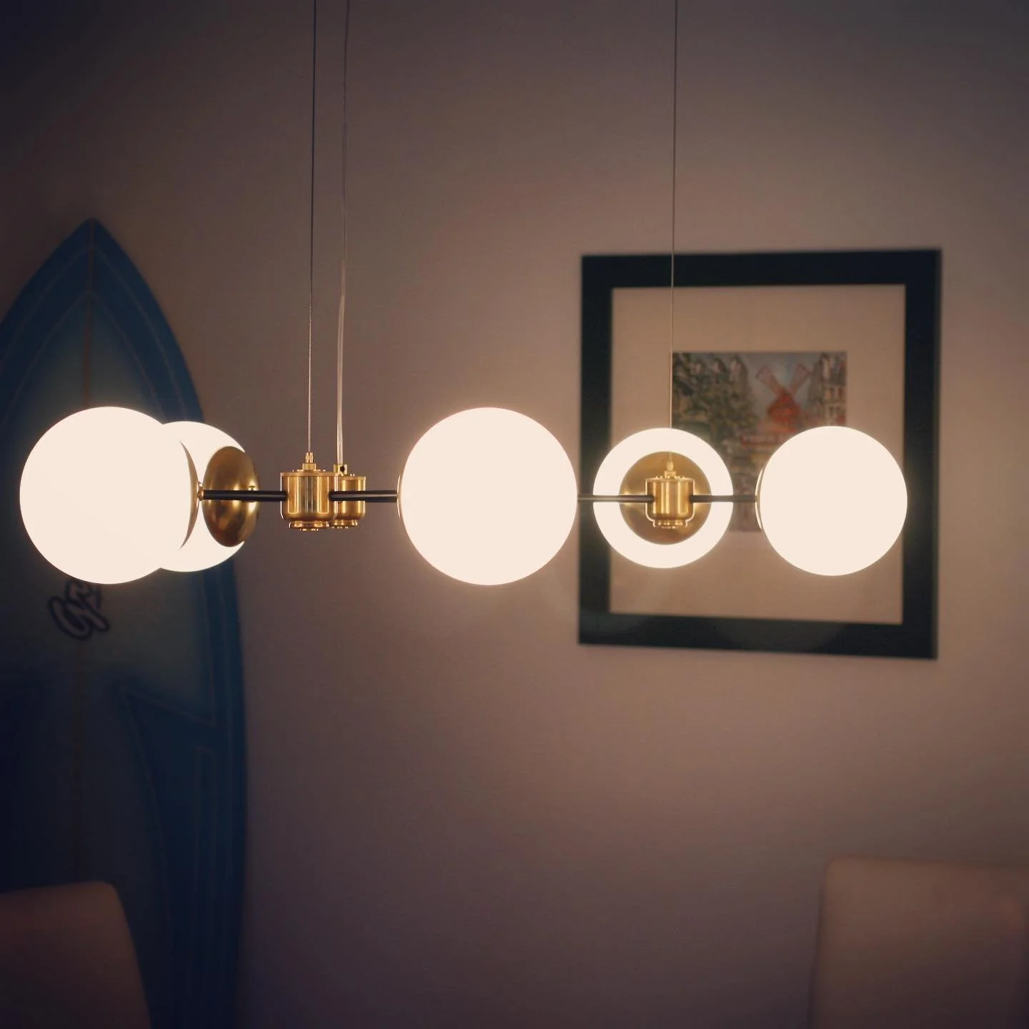 Carina lampen sv&aelig;ver så flot over middagsbordet 💡🙂
.
.
.
#design #k&oslash;benhavn #copenhagen #copenhagenbased #messing #lampe #pendel #stofledning #interi&oslash;r #light #lys #homedecor #boligindretning #bolig #madetoorder #s&aelig;lges
#