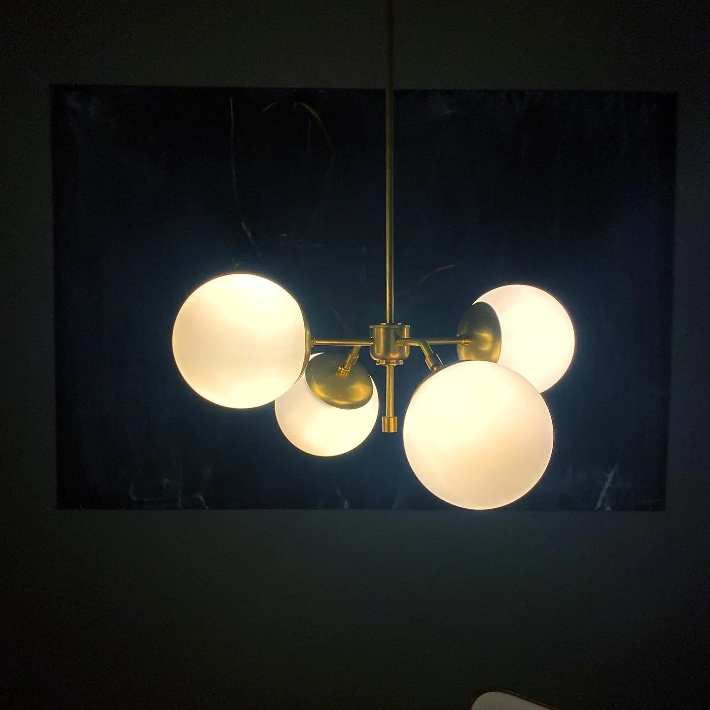 @thesocialhousecph 
.
.
.
#design #k&oslash;benhavn #copenhagen #copenhagenbased #messing #lampe #pendel #stofledning #interi&oslash;r #light #lys #homedecor #boligindretning #bolig #madetoorder #s&aelig;lges
#bolig #messinglampe #butikinteri&oslash;