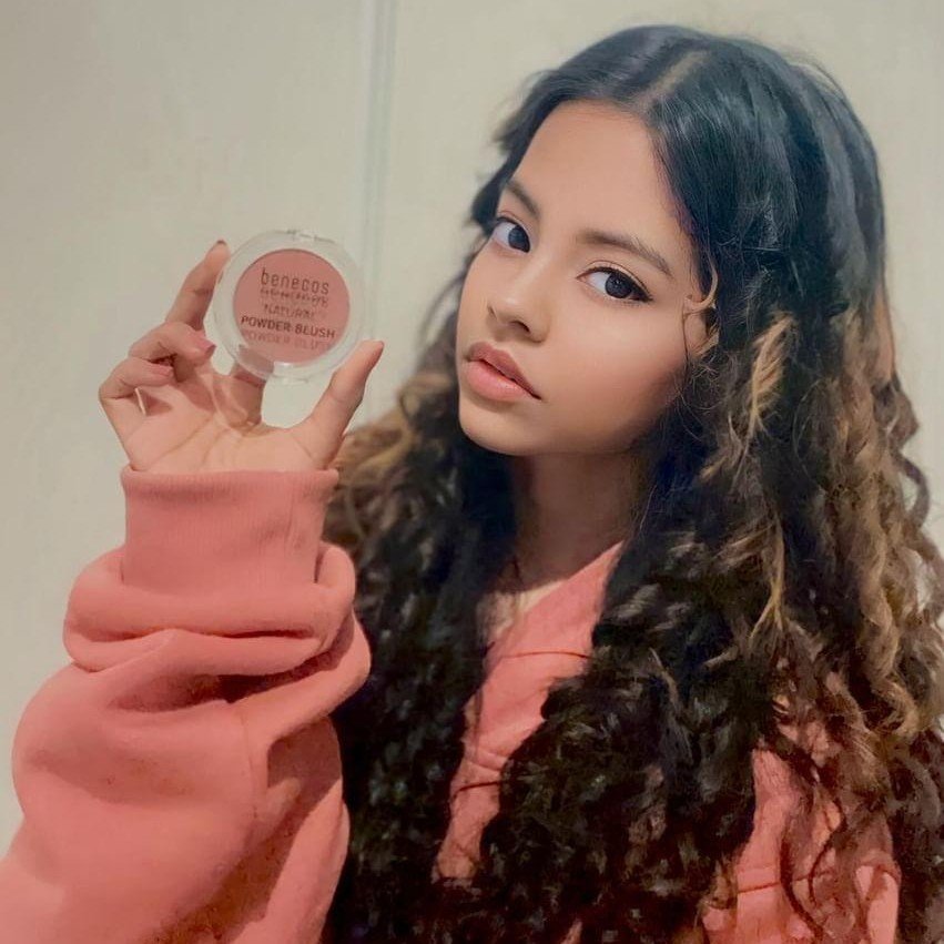 @hadi.0701 showing off our Natural Blush in Sassy Salmon!

Embace the colour this spring! Who else is obsessed with pink makeup for the season? 🌸💕

#ecofriendly #glowingskin #sustainablebeauty #lovetropic #skincareproducts #veganlifestyle #naturalp