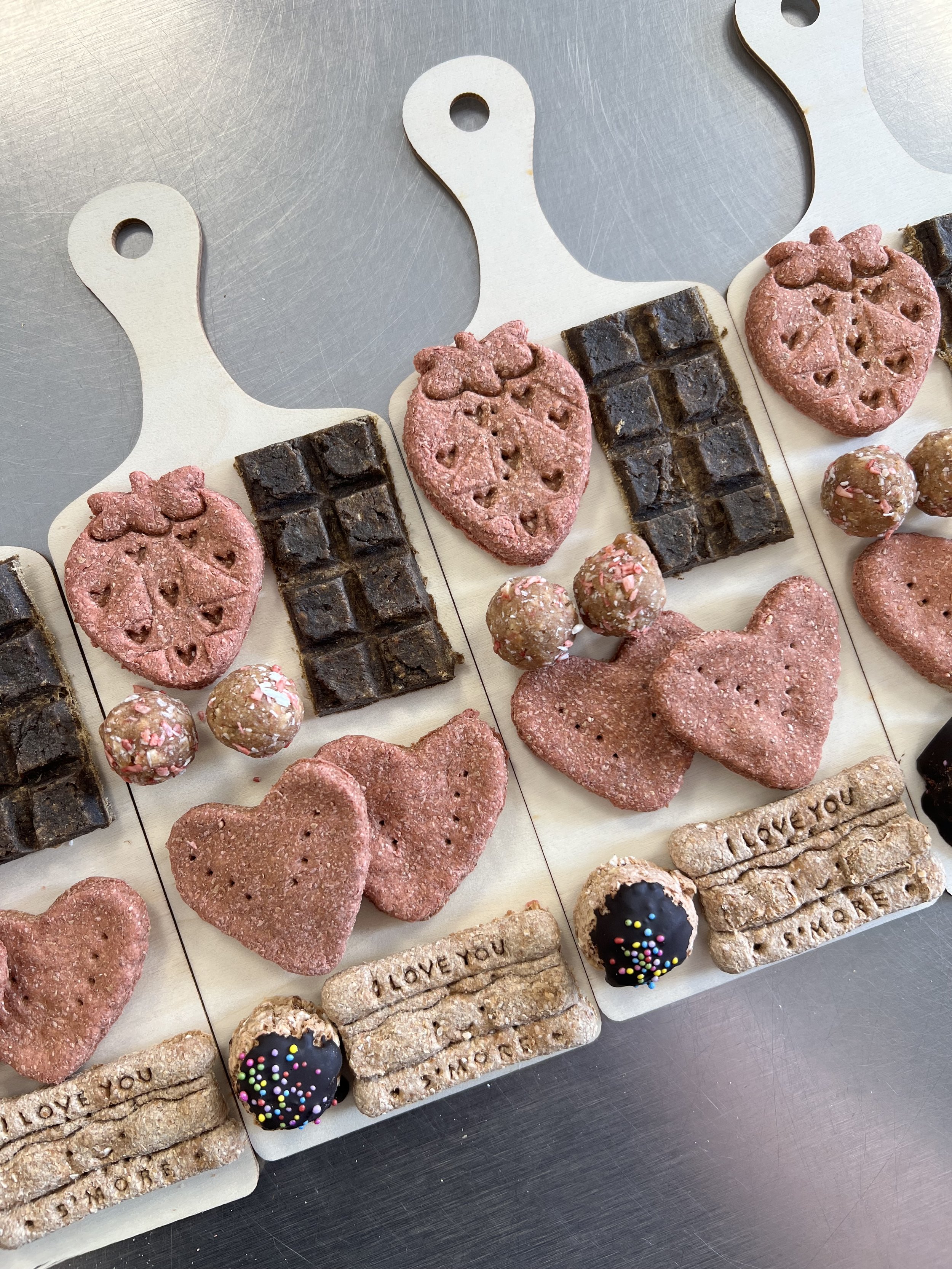 Valentine's Barkuterie Board (Limited edition)