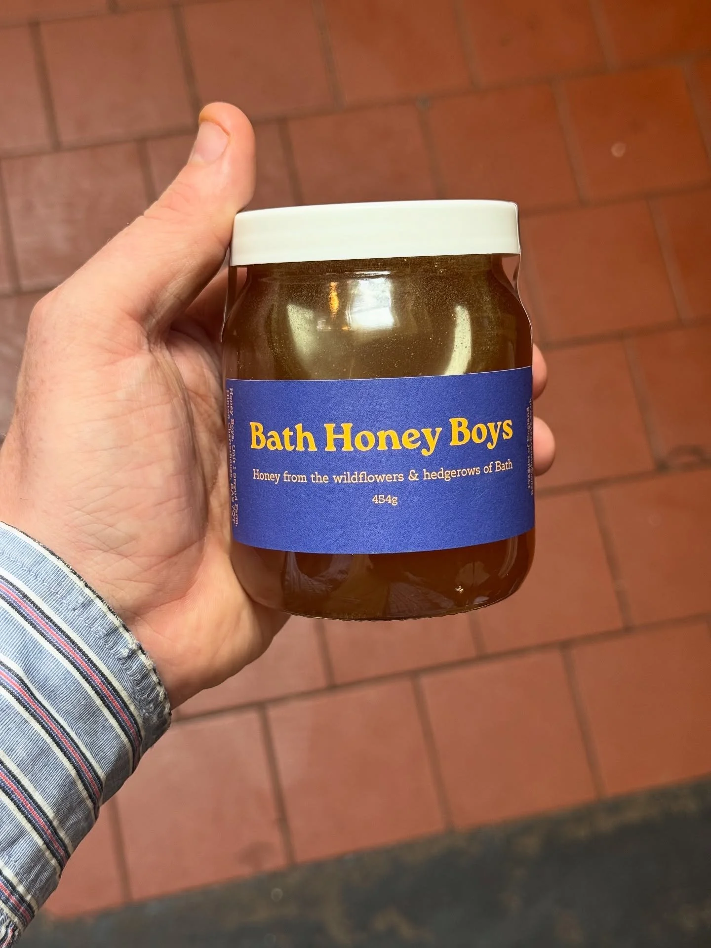 The boys are back in town! So nice to recieve our latest batch of unpasteurised unblended pure honey from @thebathhoneyboys

Harvested from their 10 different apiaries with over 200 colonies combined, it&rsquo;s super fresh, floral and complex. avail