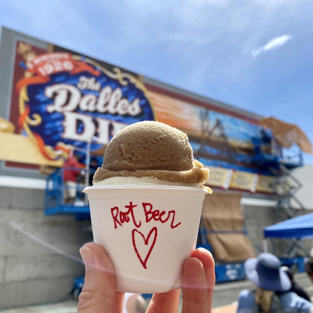 TODAY&rsquo;S FLAVOR: ROOT BEER

It&rsquo;s the last weekend of summer for all those in school here in TD!  We&rsquo;re marking it with a classic summer flavor - root beer!  Add our legendary vanilla custard to make it a float - Jenny Marie&rsquo;s s