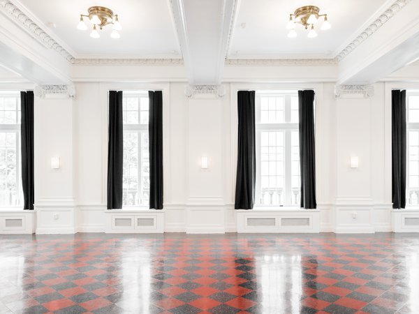 The ballroom of the Ace Hotel.