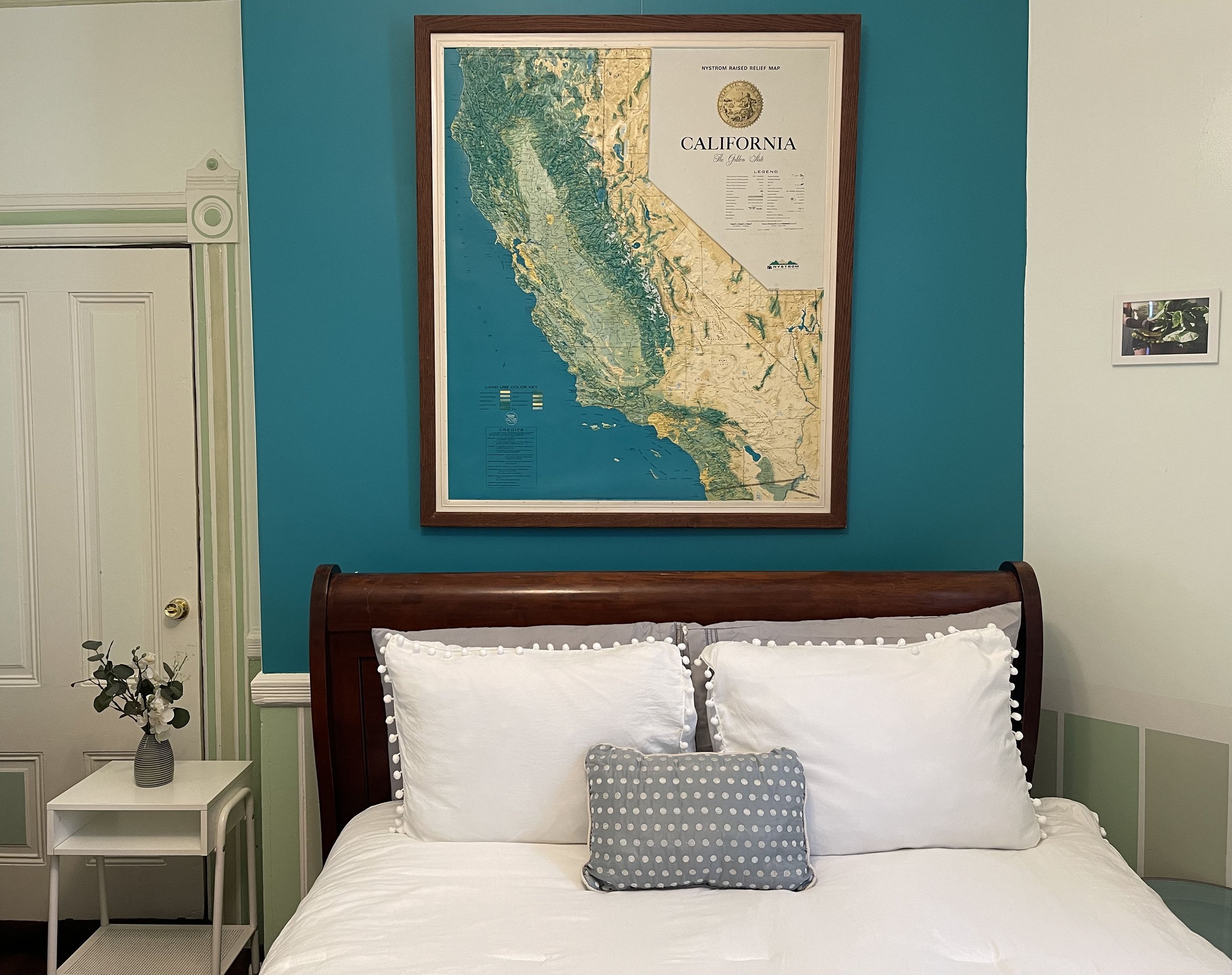 California room at B-Love's Guesthouse