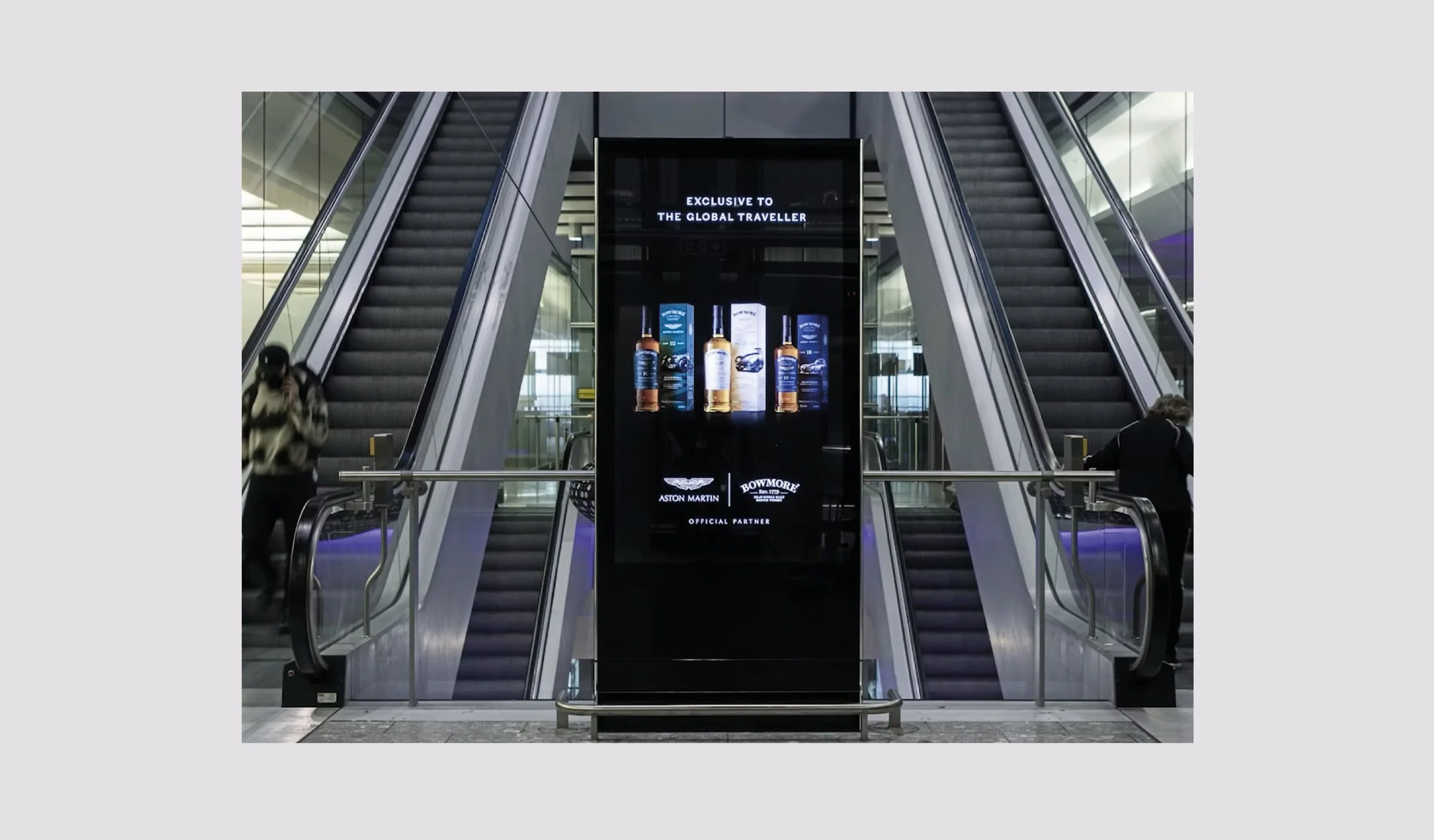 Digital airport OOH