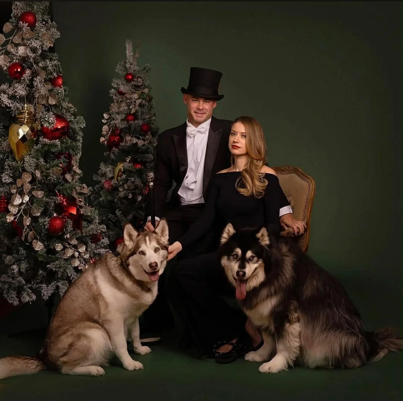 Wishing you many moments worth savoring this holiday season, and a happy and healthy year ahead! 🌟🎄✨

RETROCHRISTMAS | OLDSCHOOLCHRISTMAS