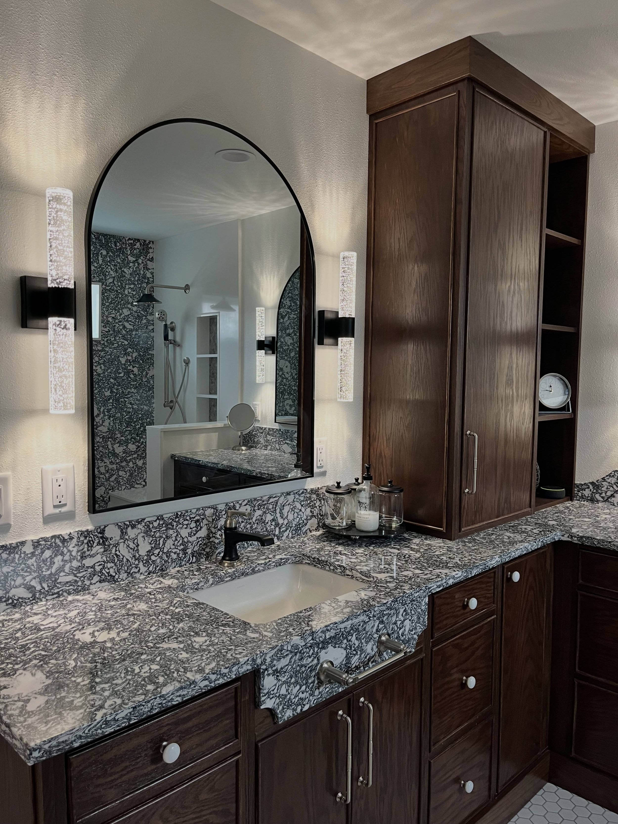 They say a luxurious primary bathroom needs two sinks.

But real luxury isn&rsquo;t about following a formula.

It&rsquo;s about designing your home around the way you actually live.

For many of my clients, one sink is plenty. Rather than adding a s