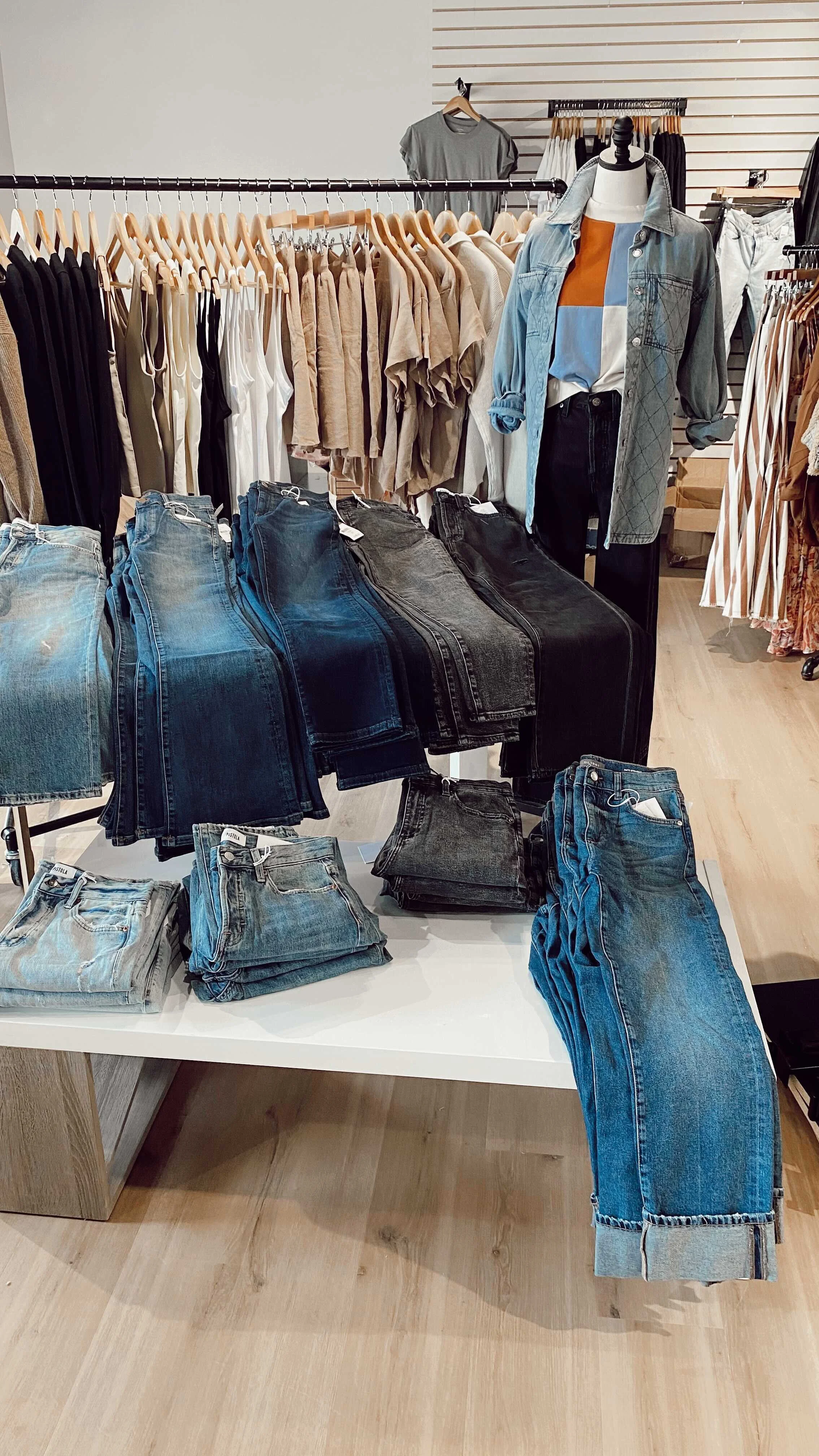 BOUTIQUE — SHEAR THAIRAPY