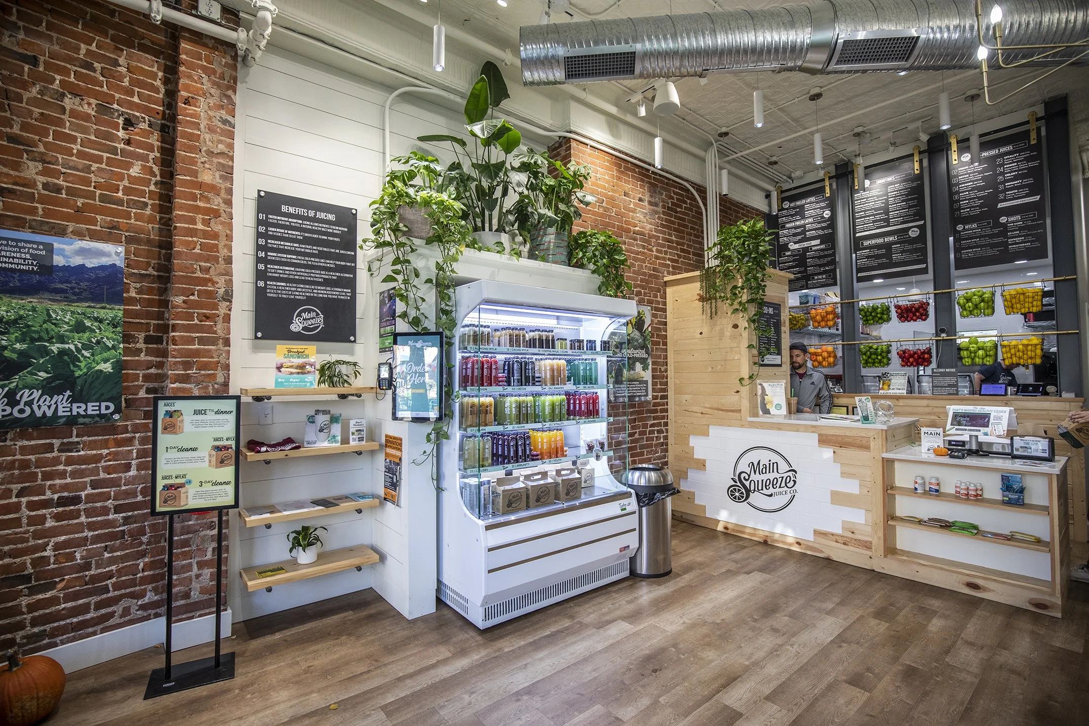 Mainsqueeze-centralwestend-011.jpg