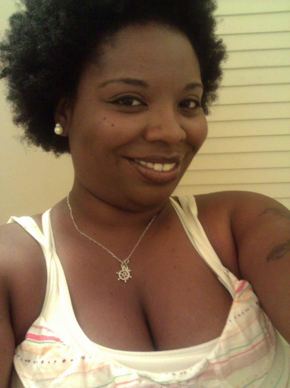 India in all her glory, heading out for summertime fun! But my cleavage always new the assignment. No bra. Just a tank.