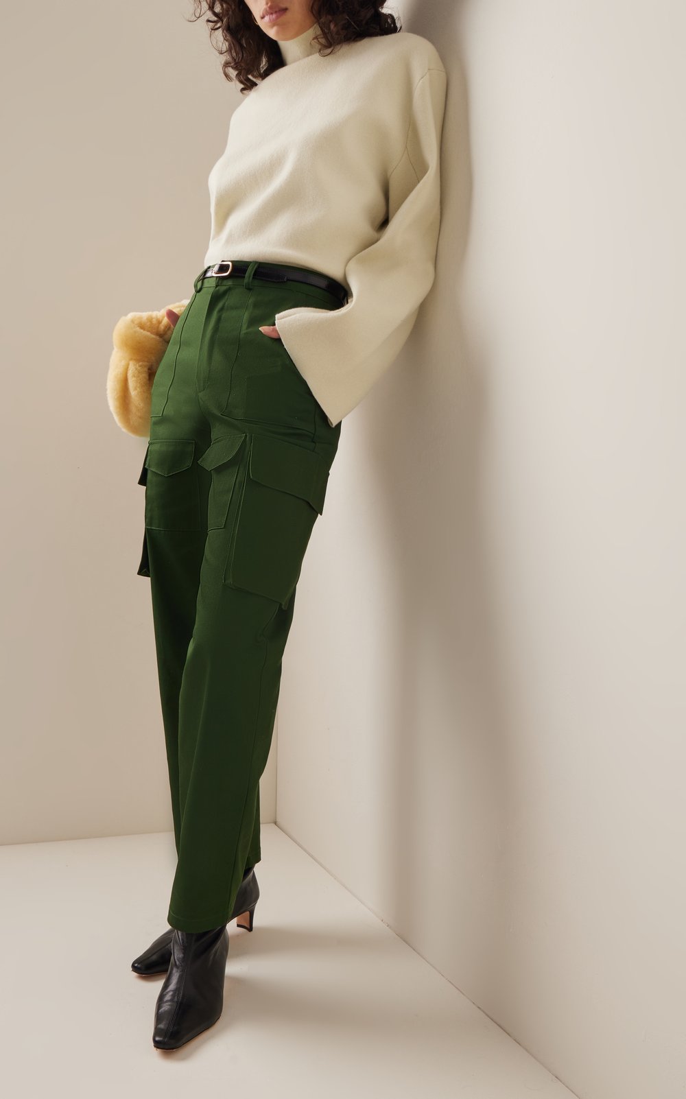 the-frankie-shop-green-carrie-twill-cargo-pants.jpg