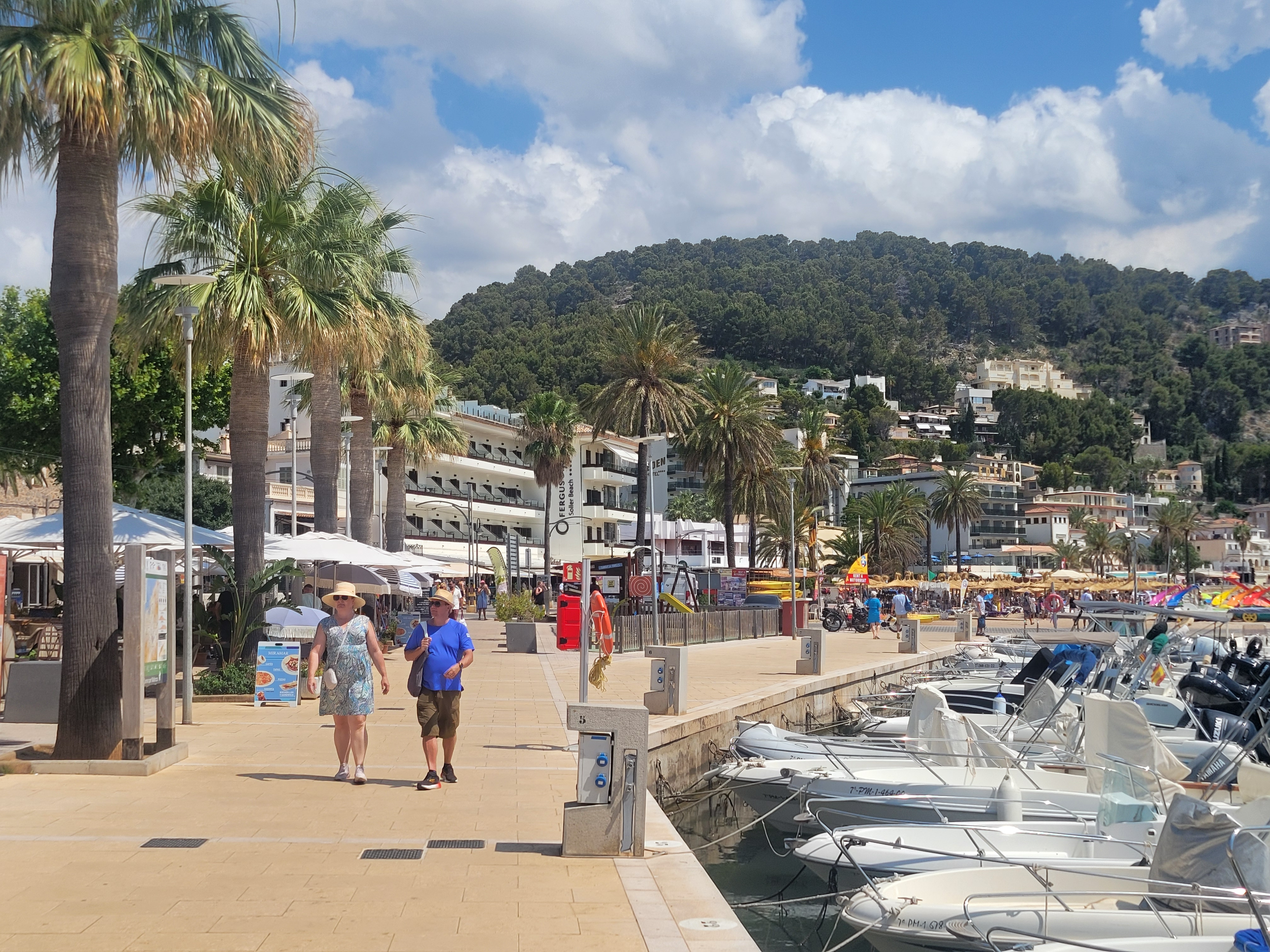 Port de Sóller 2 Mallorca Spain.png